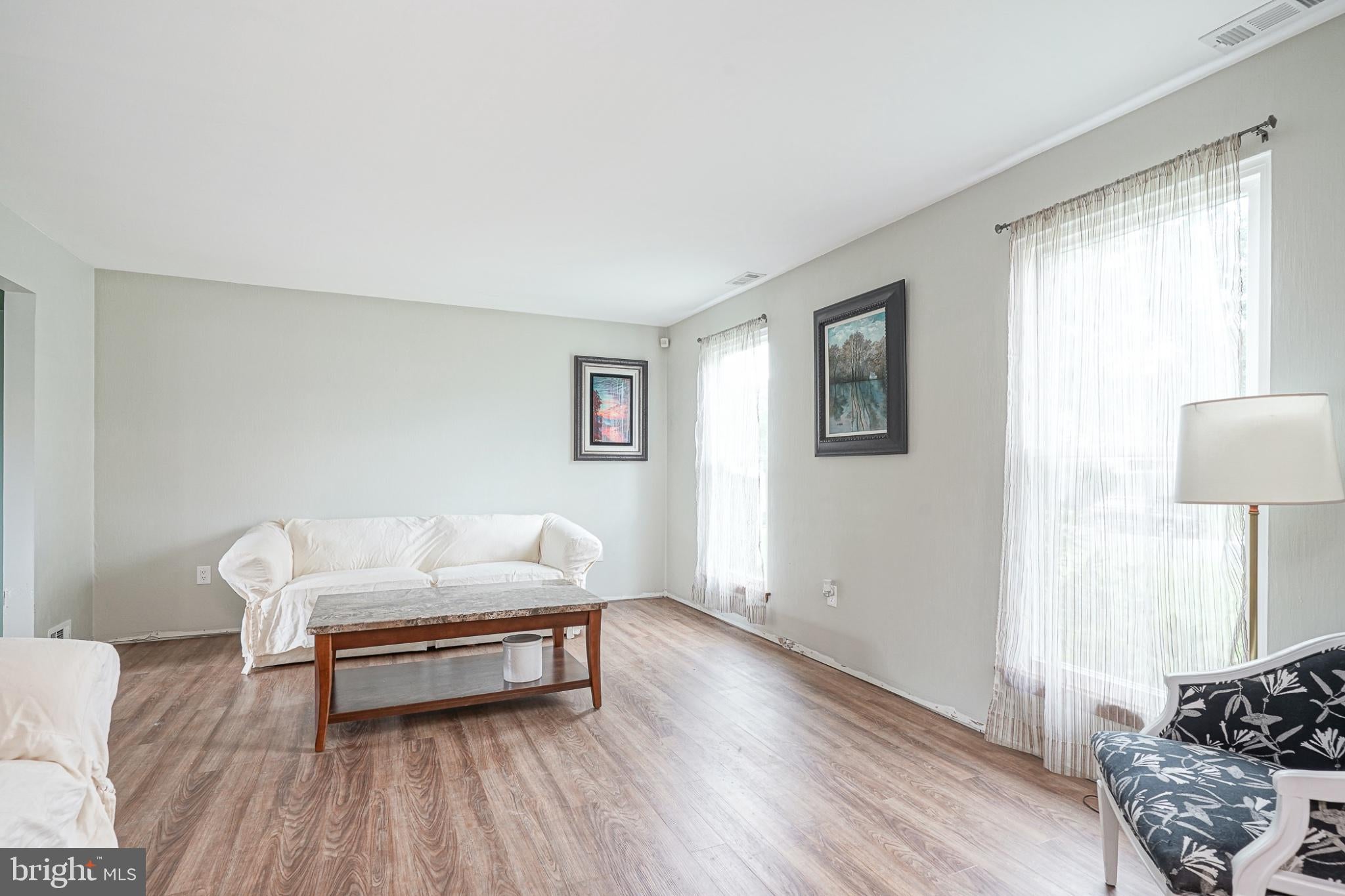 6 KILLINGTON COURT