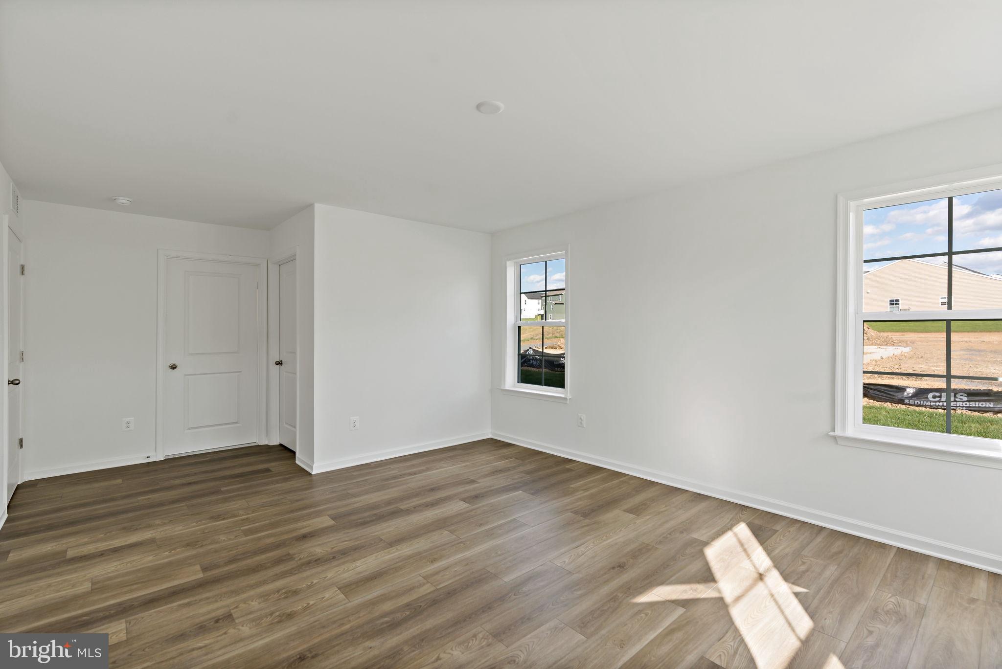 SOUTH BROOK - Residential