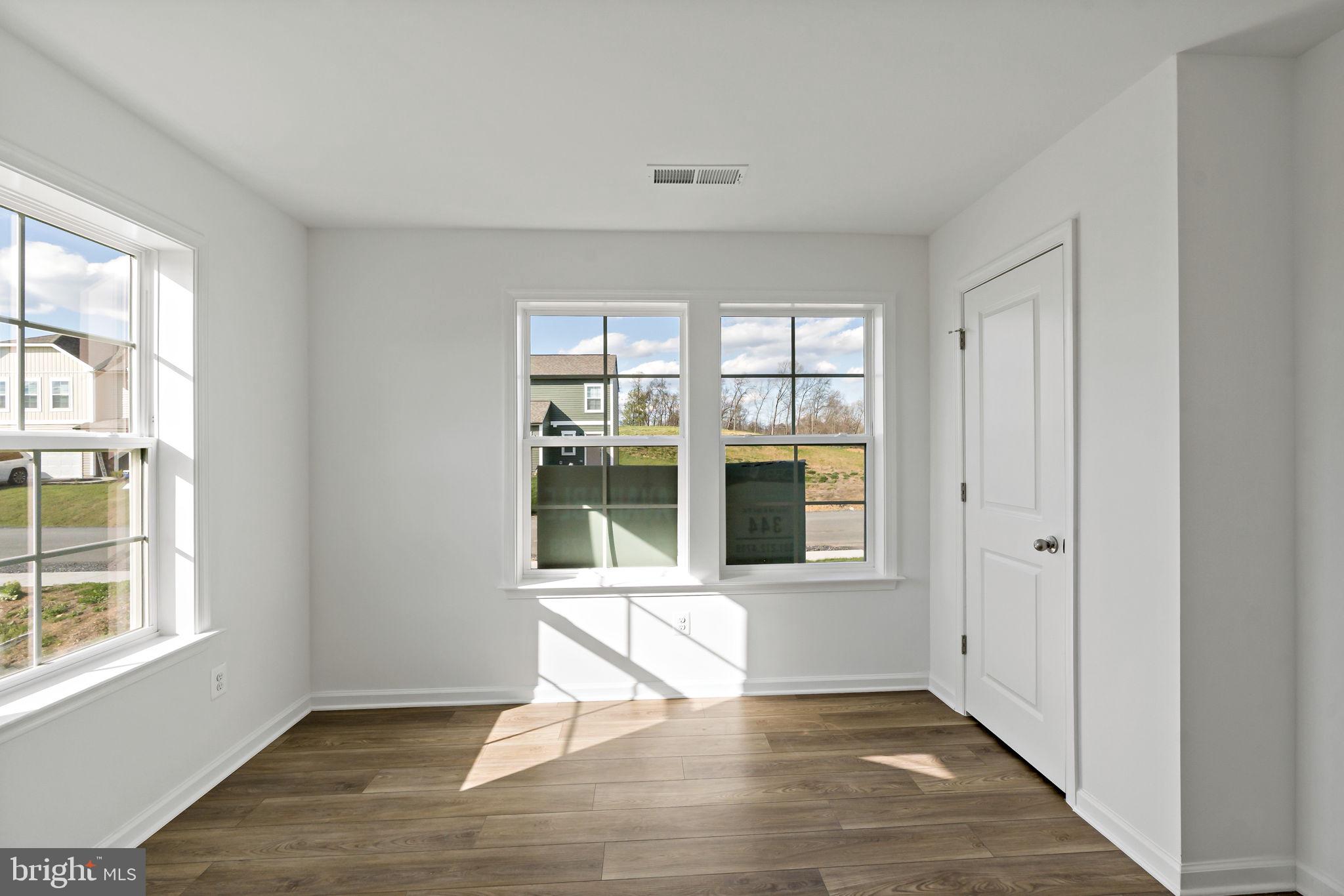 SOUTH BROOK - Residential