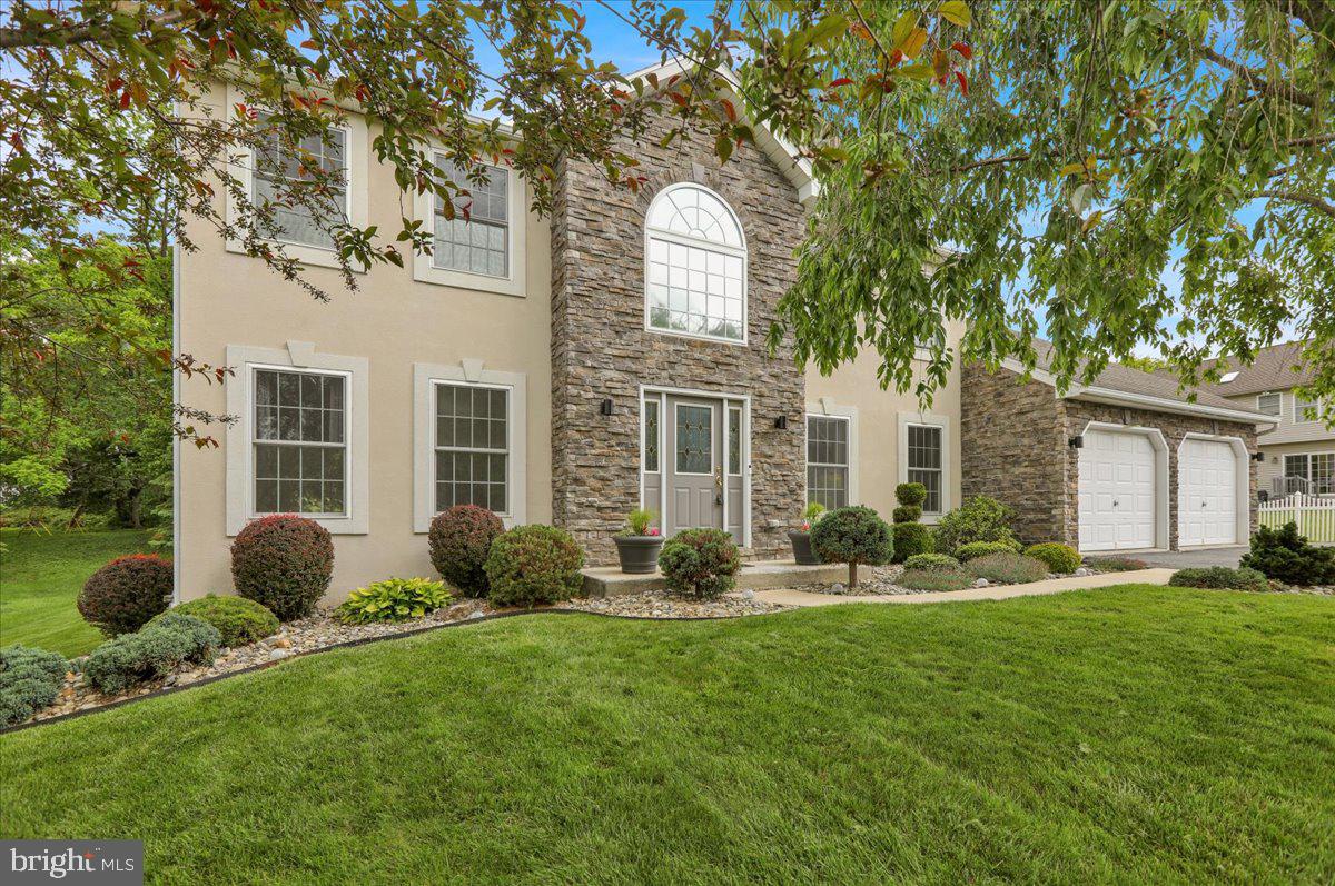 STONE GATE - Residential