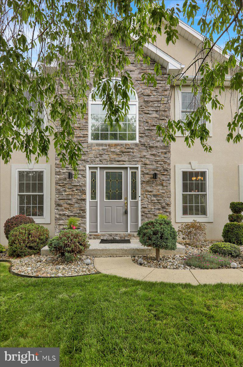 STONE GATE - Residential