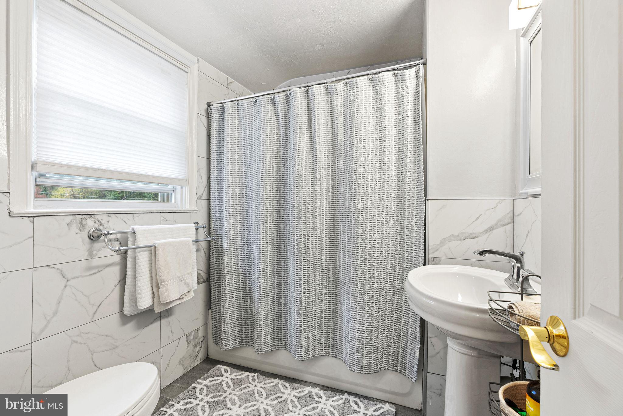 HUNTINGDON VALLEY - Residential