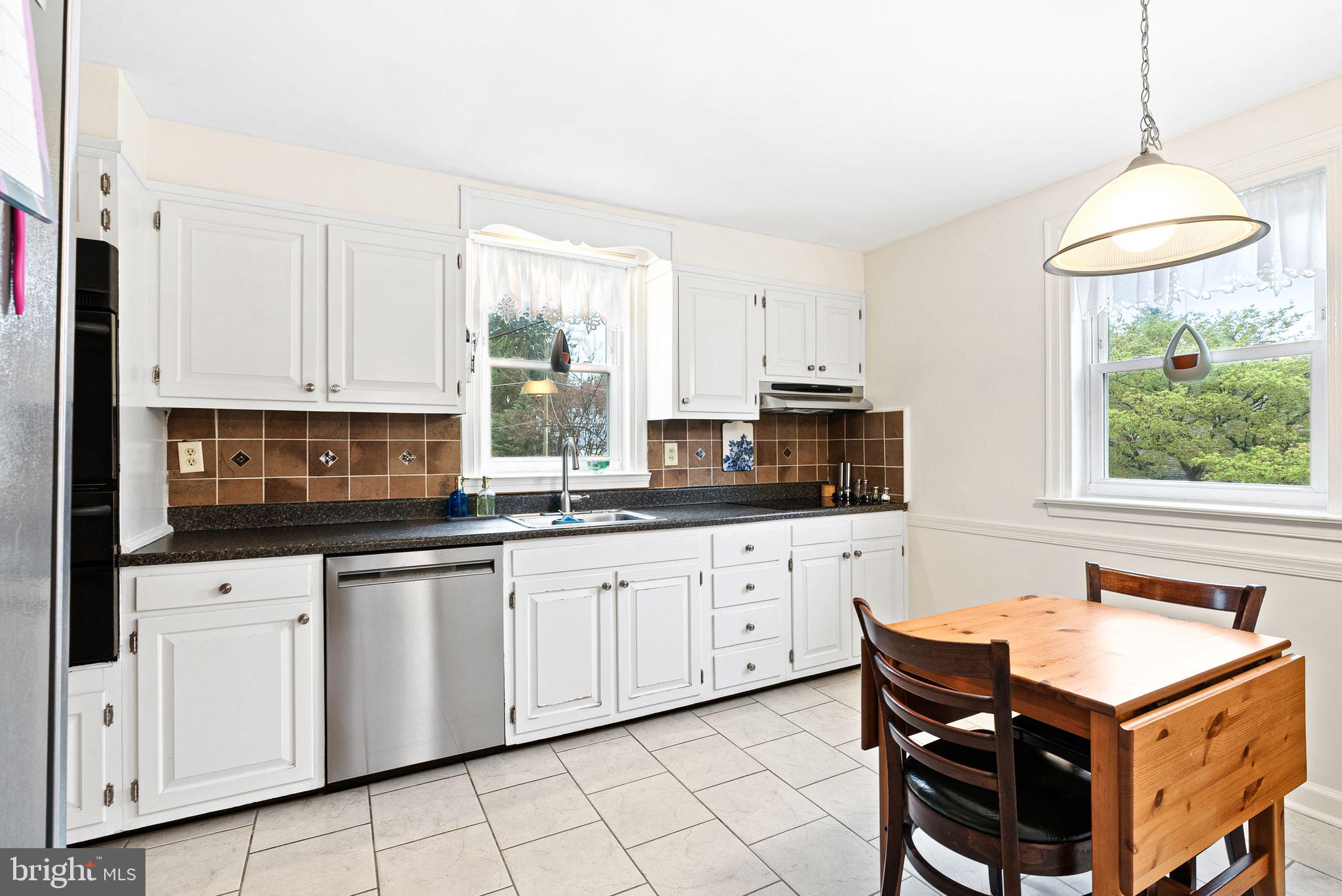 HUNTINGDON VALLEY - Residential