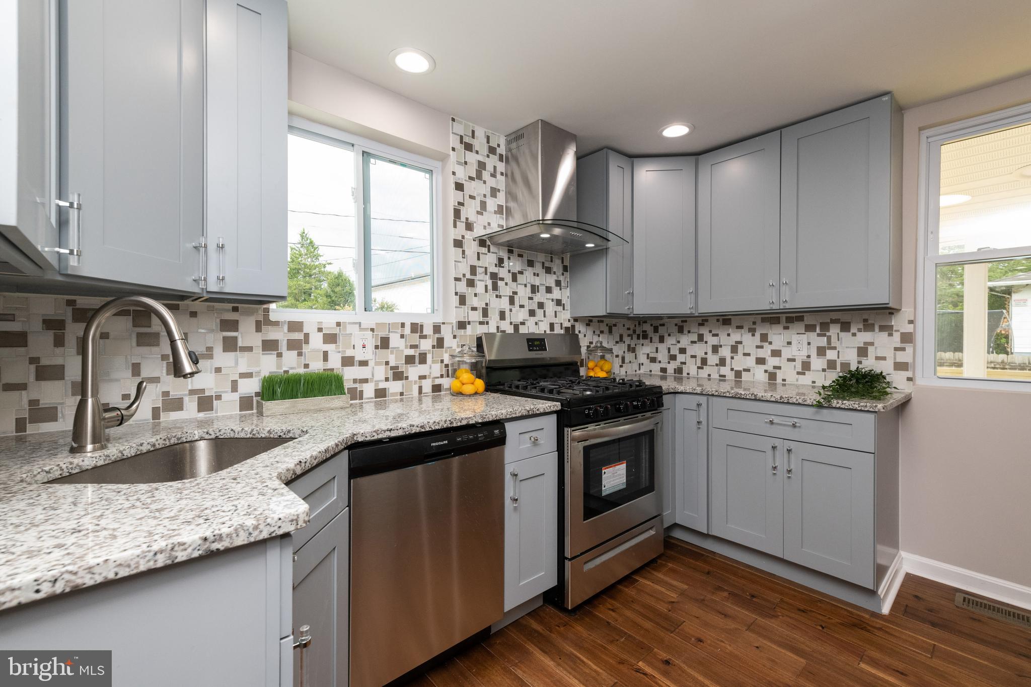 CATONSVILLE MANOR - Residential