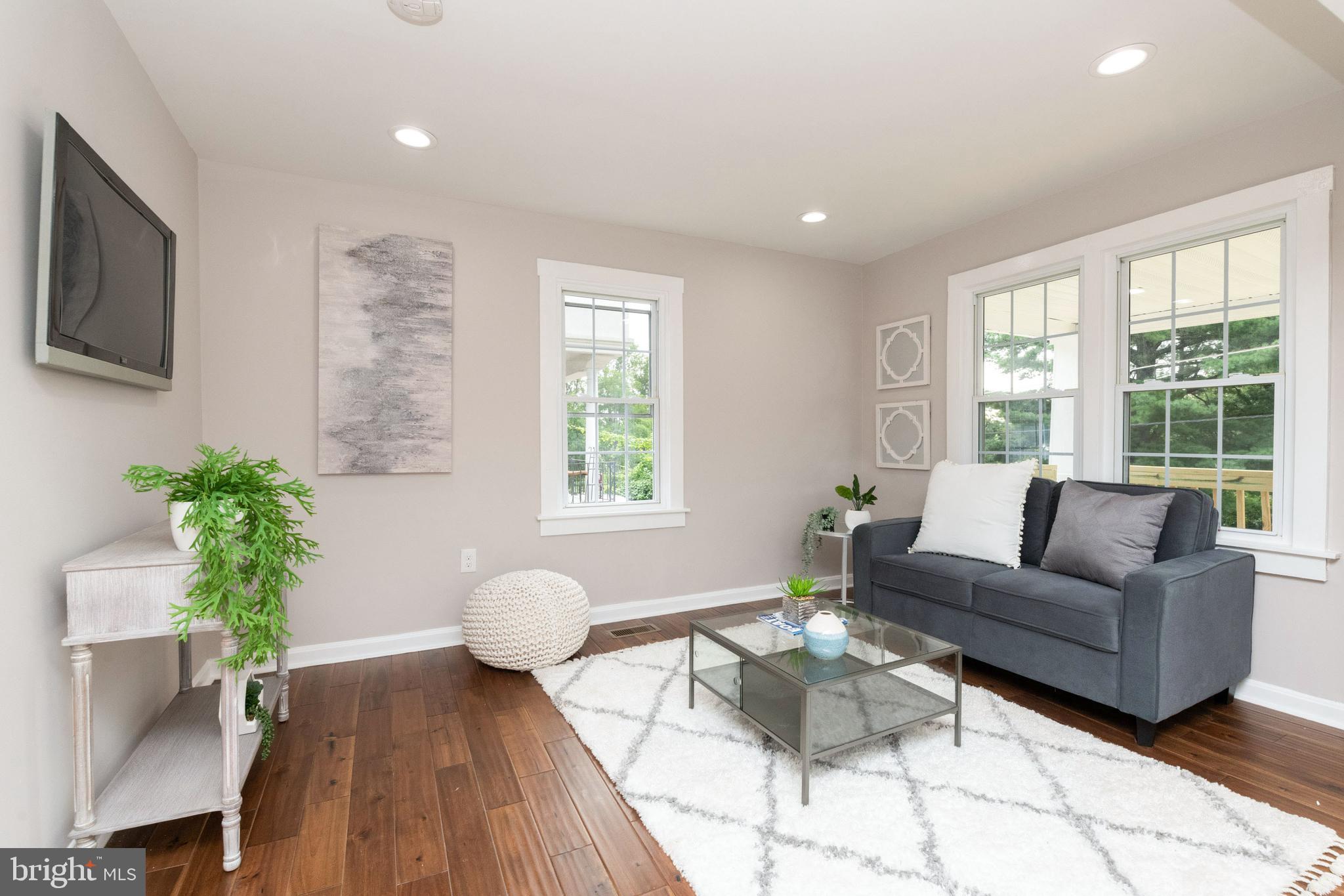 CATONSVILLE MANOR - Residential