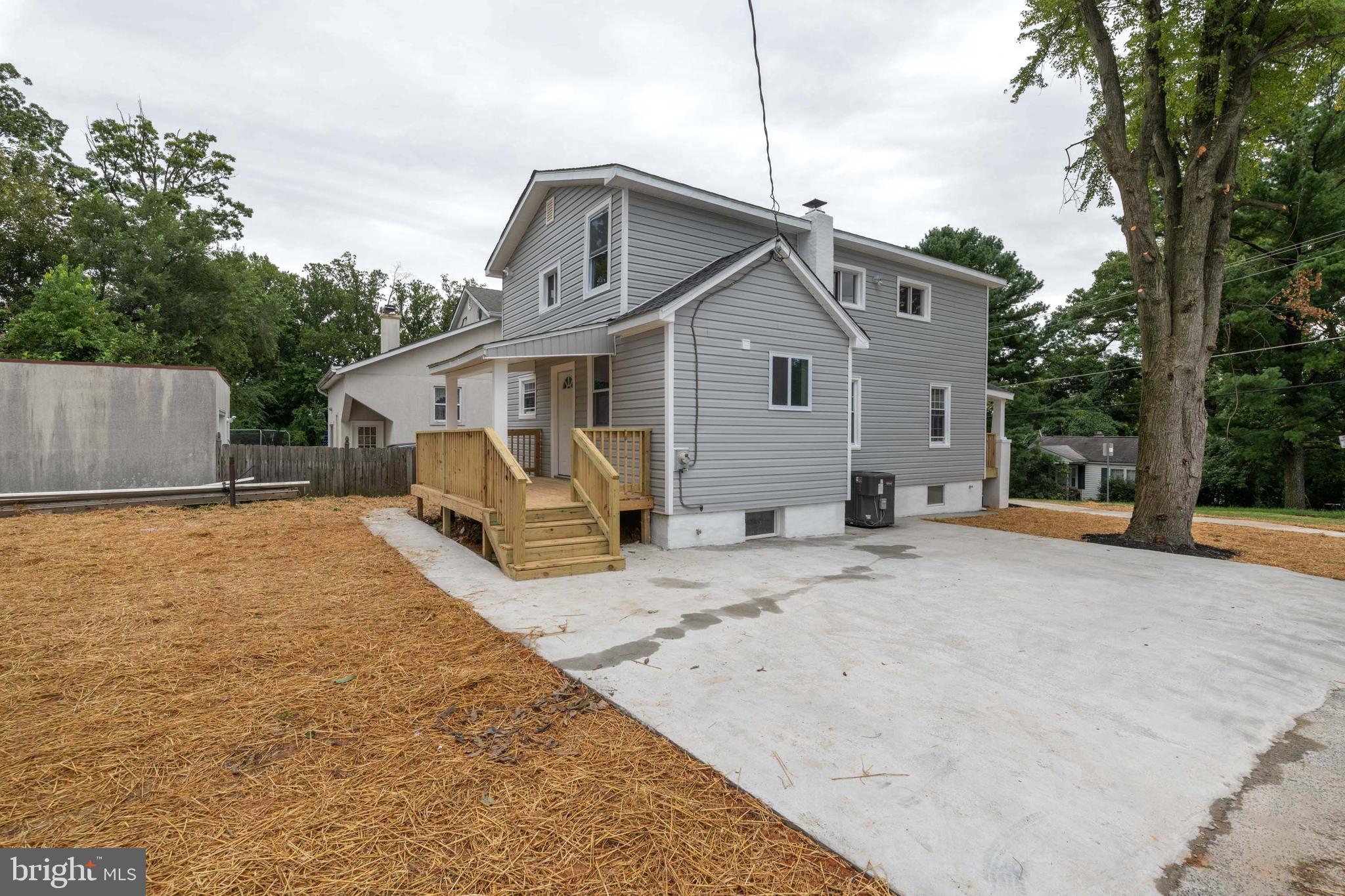 CATONSVILLE MANOR - Residential