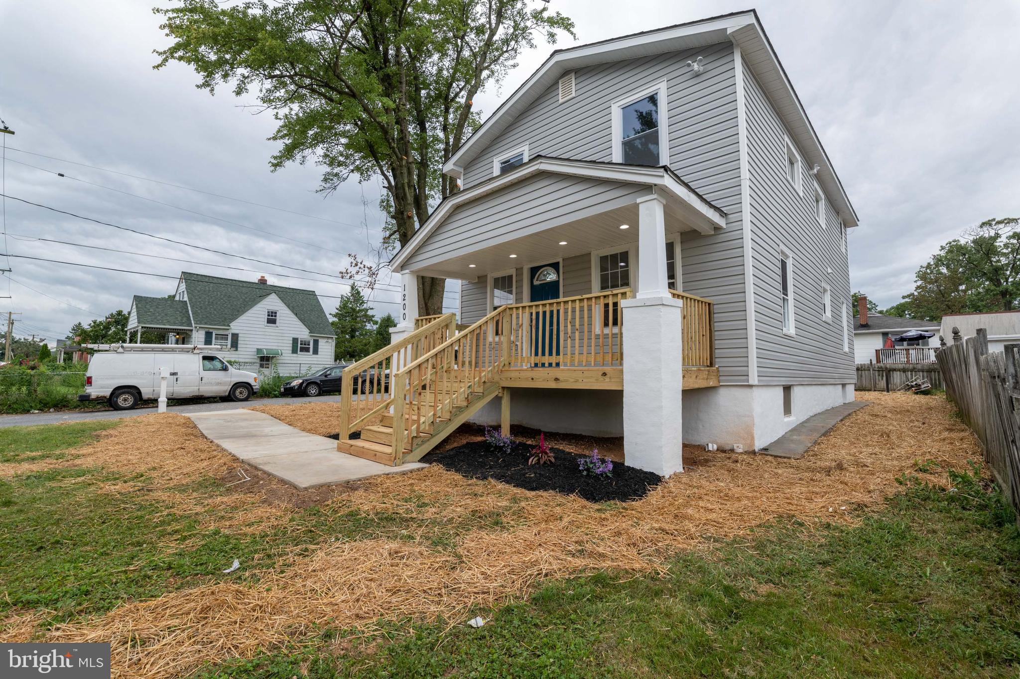 CATONSVILLE MANOR - Residential