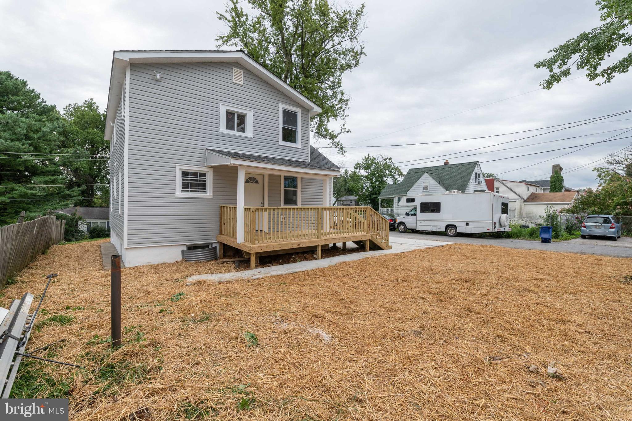CATONSVILLE MANOR - Residential