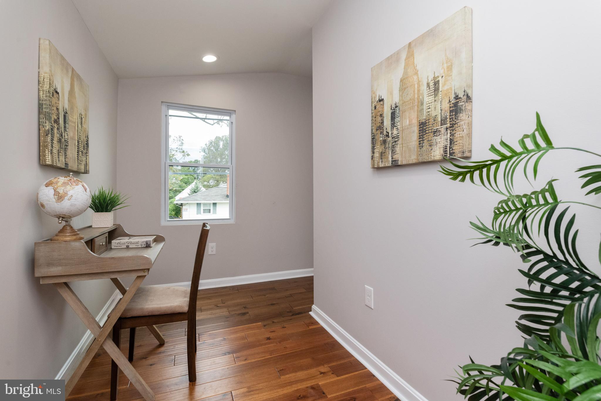 CATONSVILLE MANOR - Residential