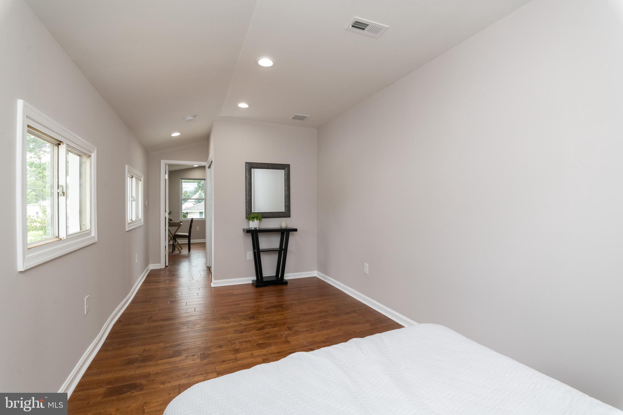 CATONSVILLE MANOR - Residential