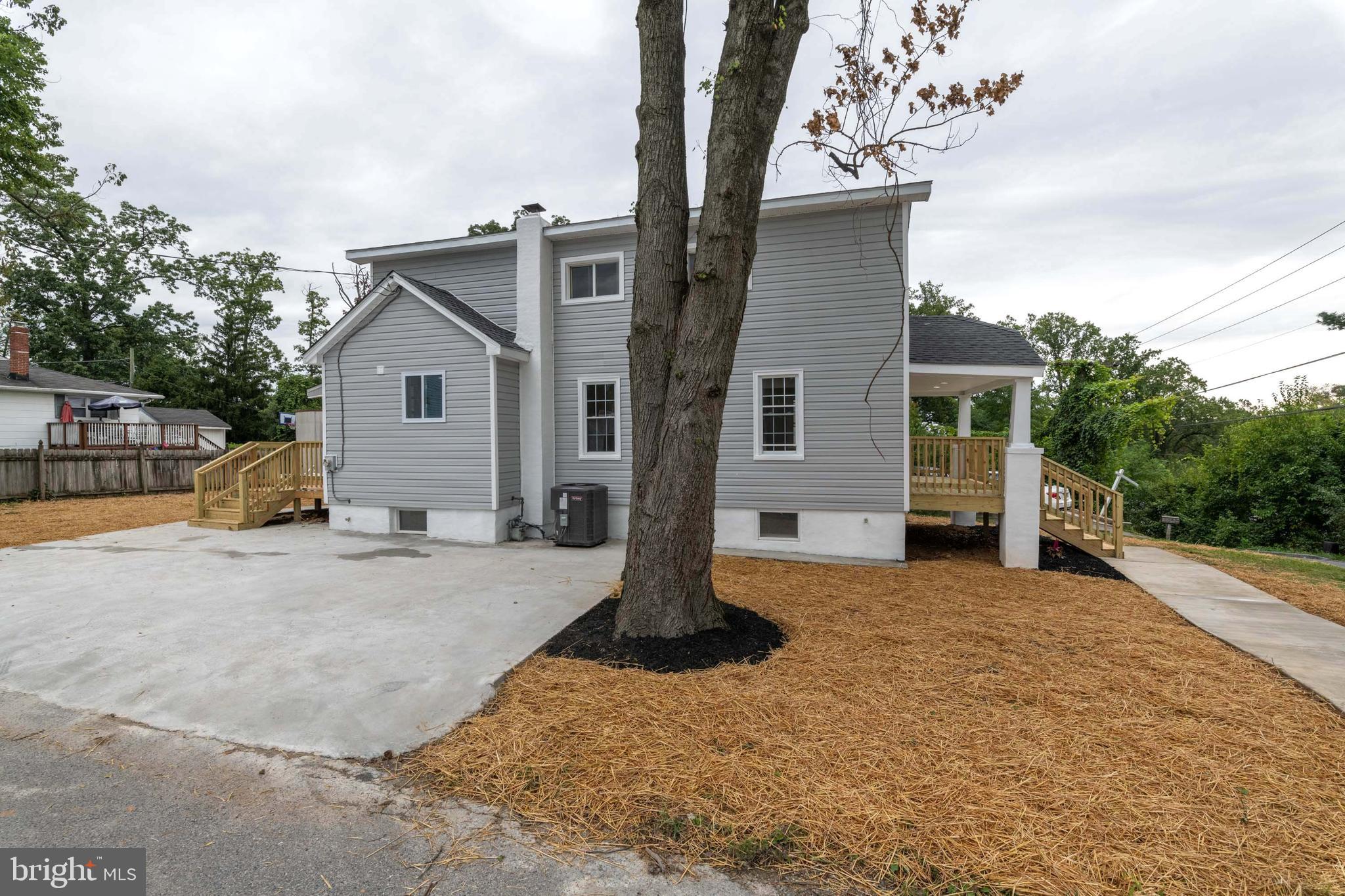 CATONSVILLE MANOR - Residential