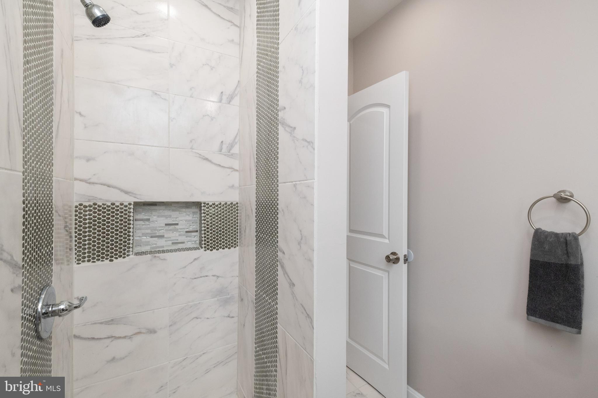 CATONSVILLE MANOR - Residential