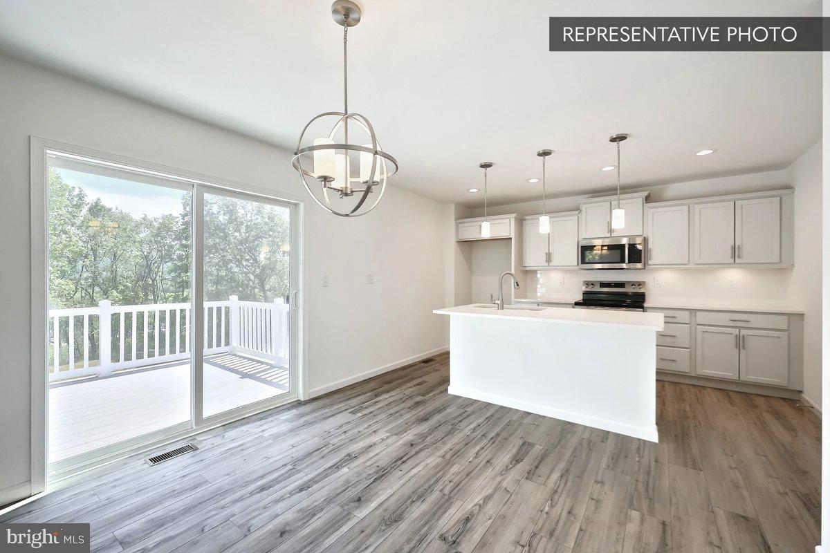 HILLS AT VALLEY VIEW - Residential