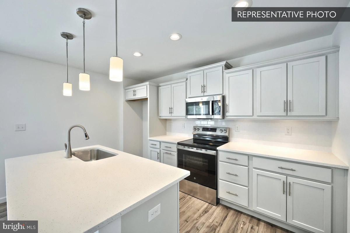 HILLS AT VALLEY VIEW - Residential