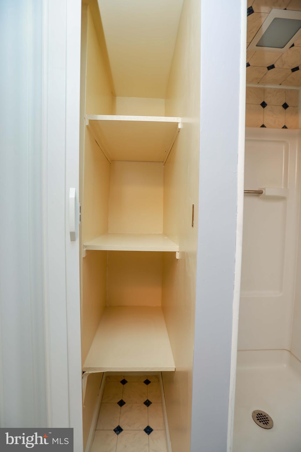 VILLAGE OF SILVER HALL - Residential