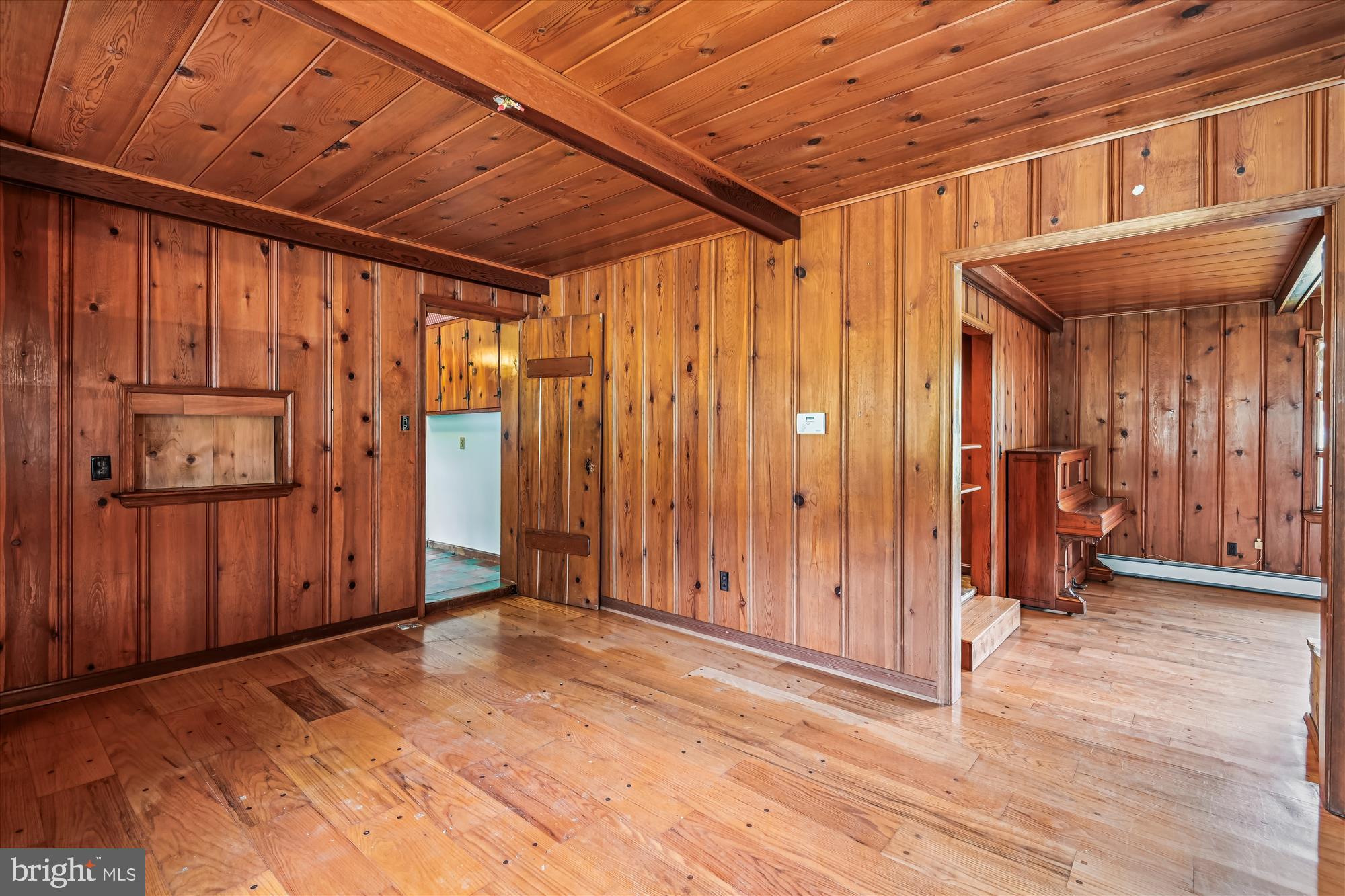 BEECHWOOD ON THE BURLEY - Land