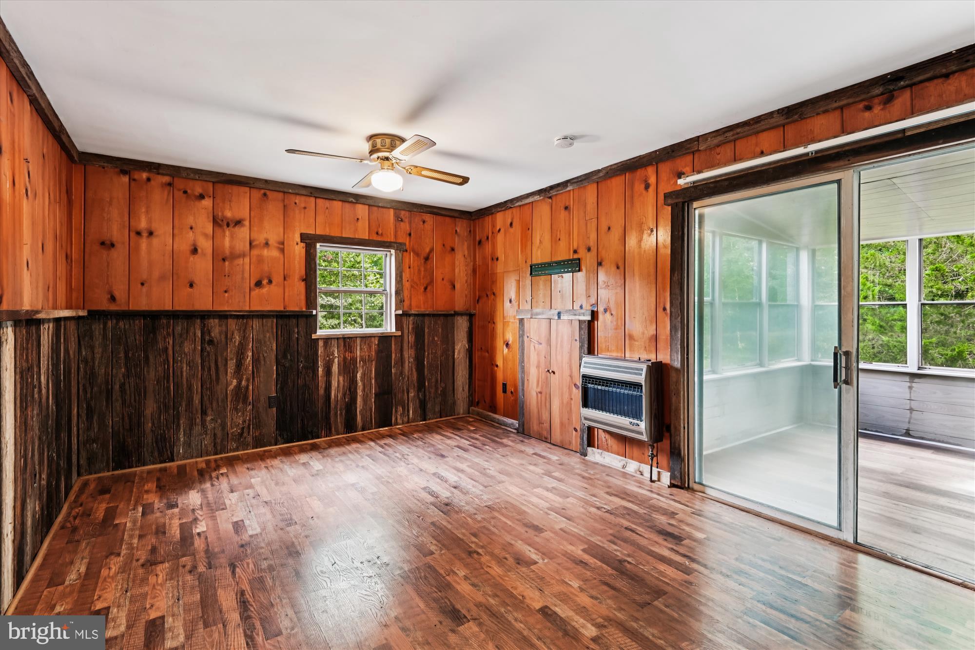 BEECHWOOD ON THE BURLEY - Land