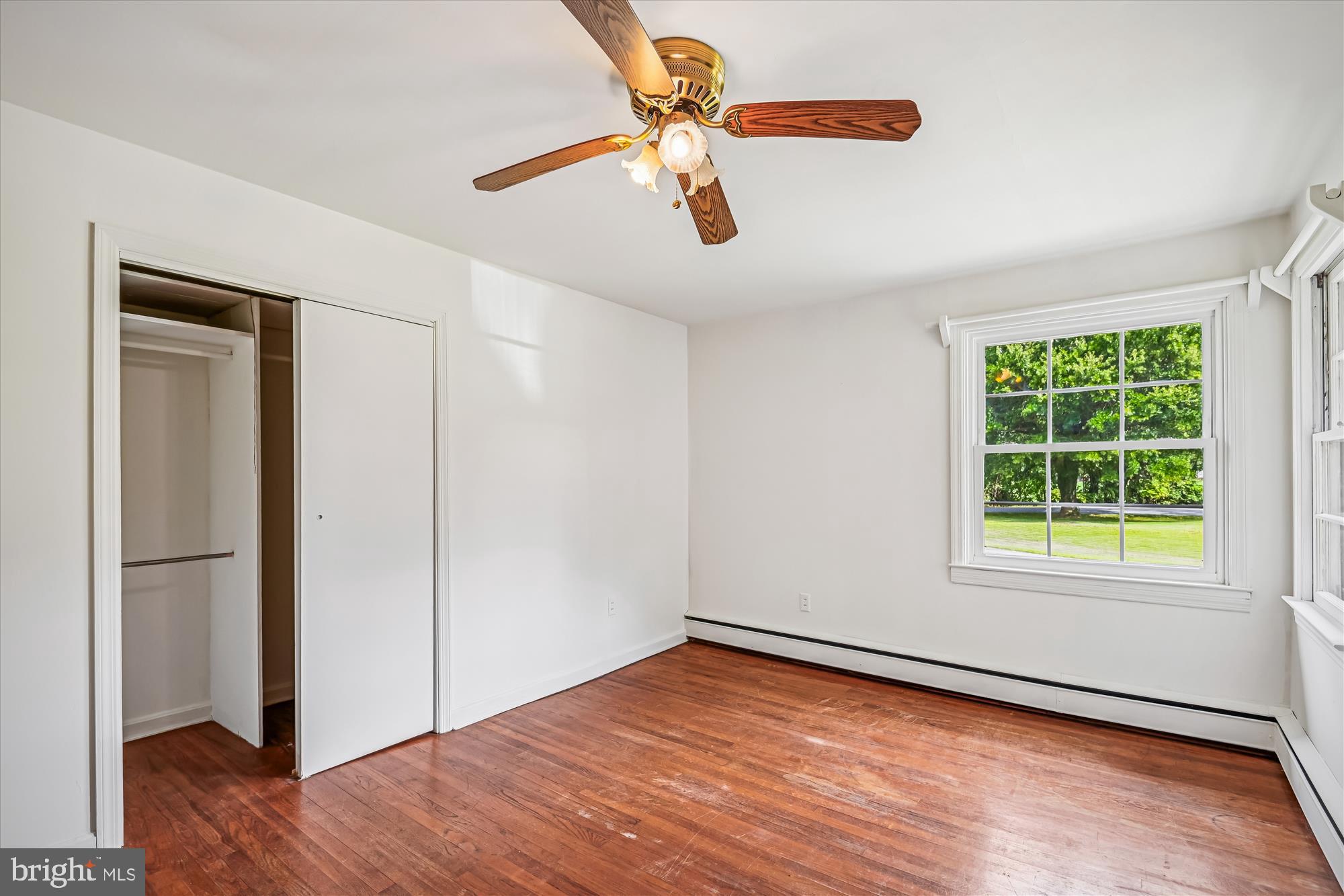 BEECHWOOD ON THE BURLEY - Land