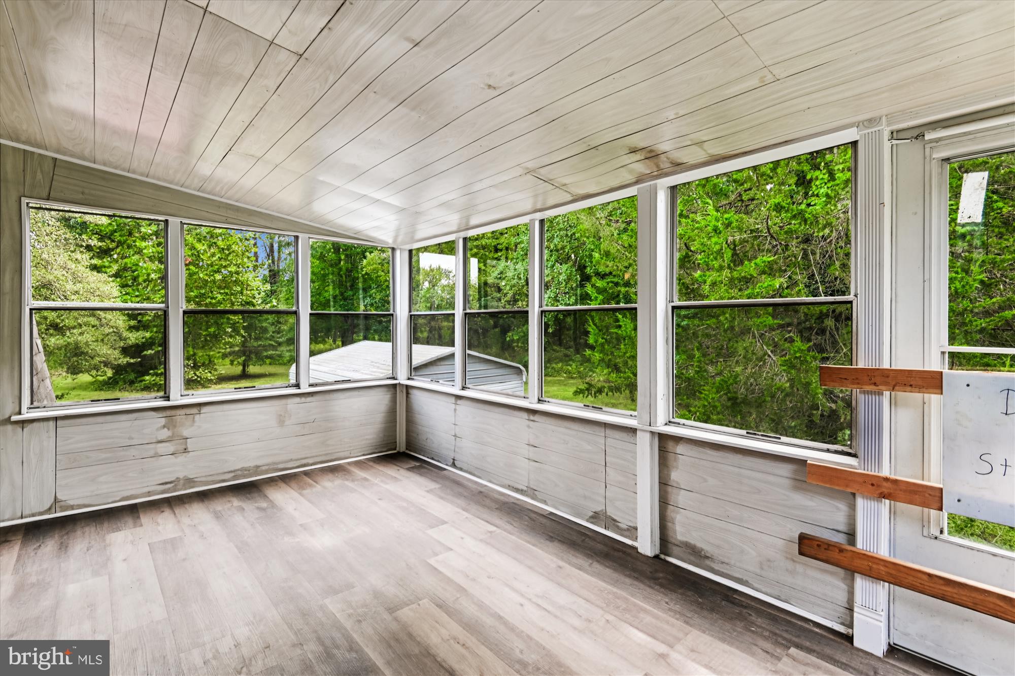 BEECHWOOD ON THE BURLEY - Land