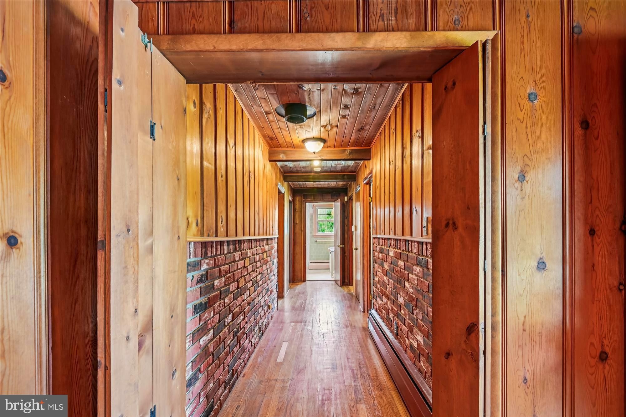 BEECHWOOD ON THE BURLEY - Land