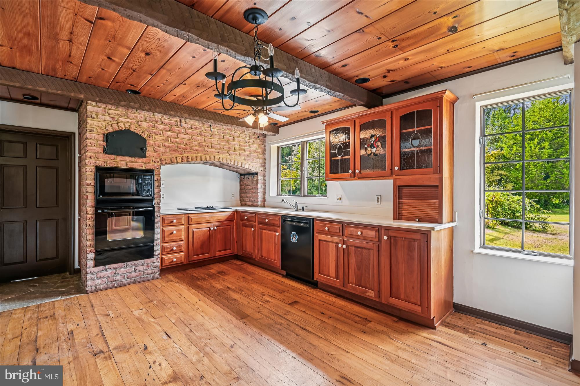 BEECHWOOD ON THE BURLEY - Land