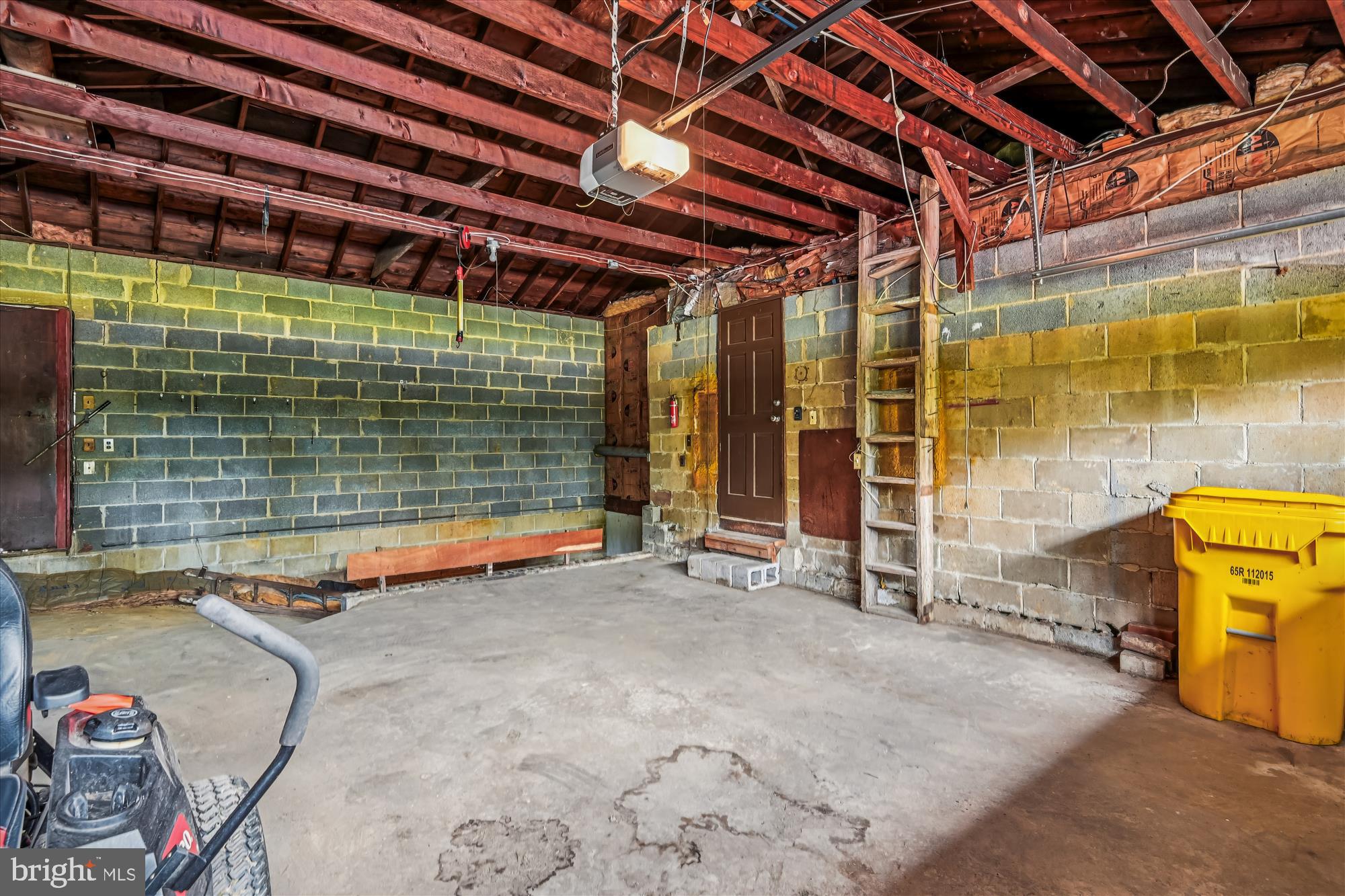 BEECHWOOD ON THE BURLEY - Land