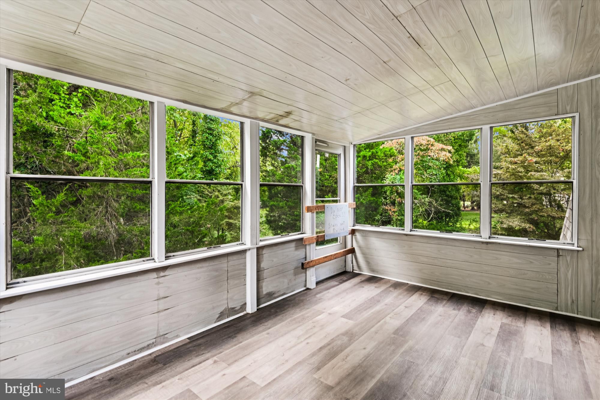 BEECHWOOD ON THE BURLEY - Land