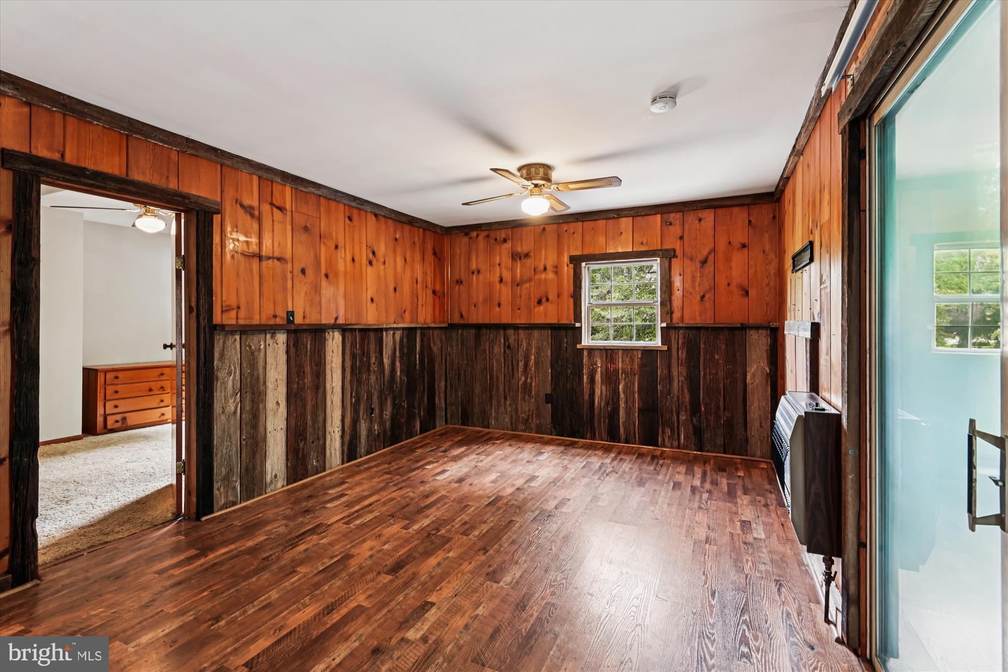 BEECHWOOD ON THE BURLEY - Land