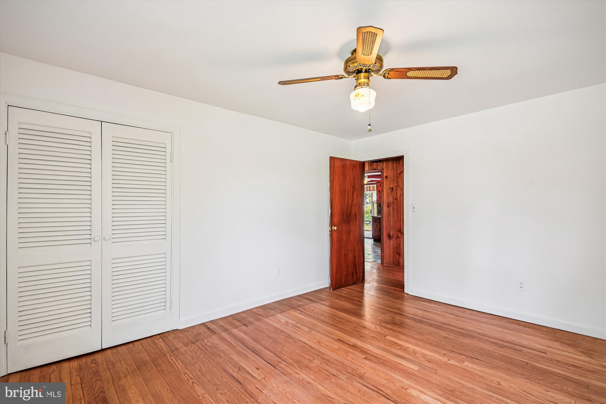 BEECHWOOD ON THE BURLEY - Land