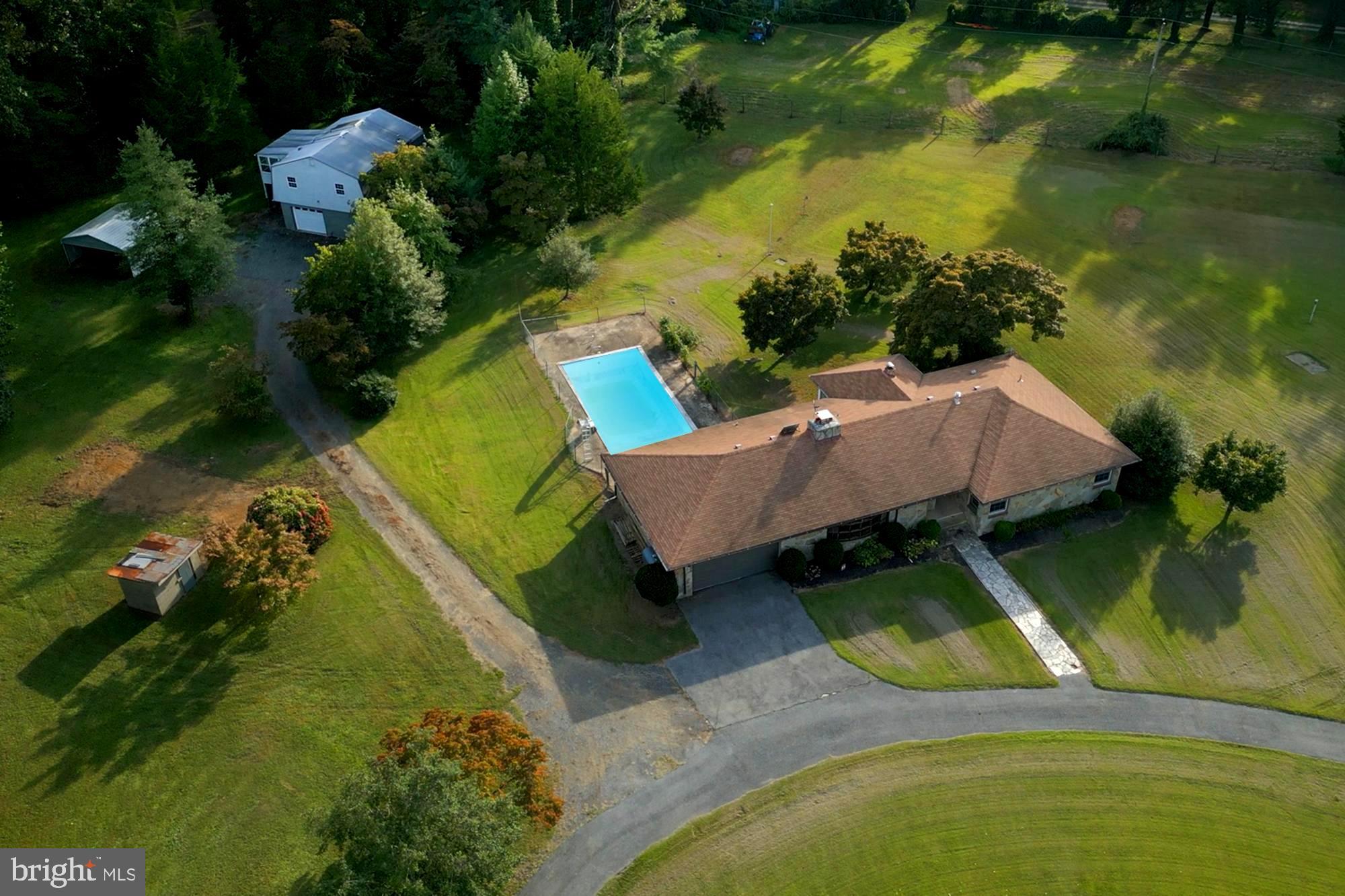 BEECHWOOD ON THE BURLEY - Land
