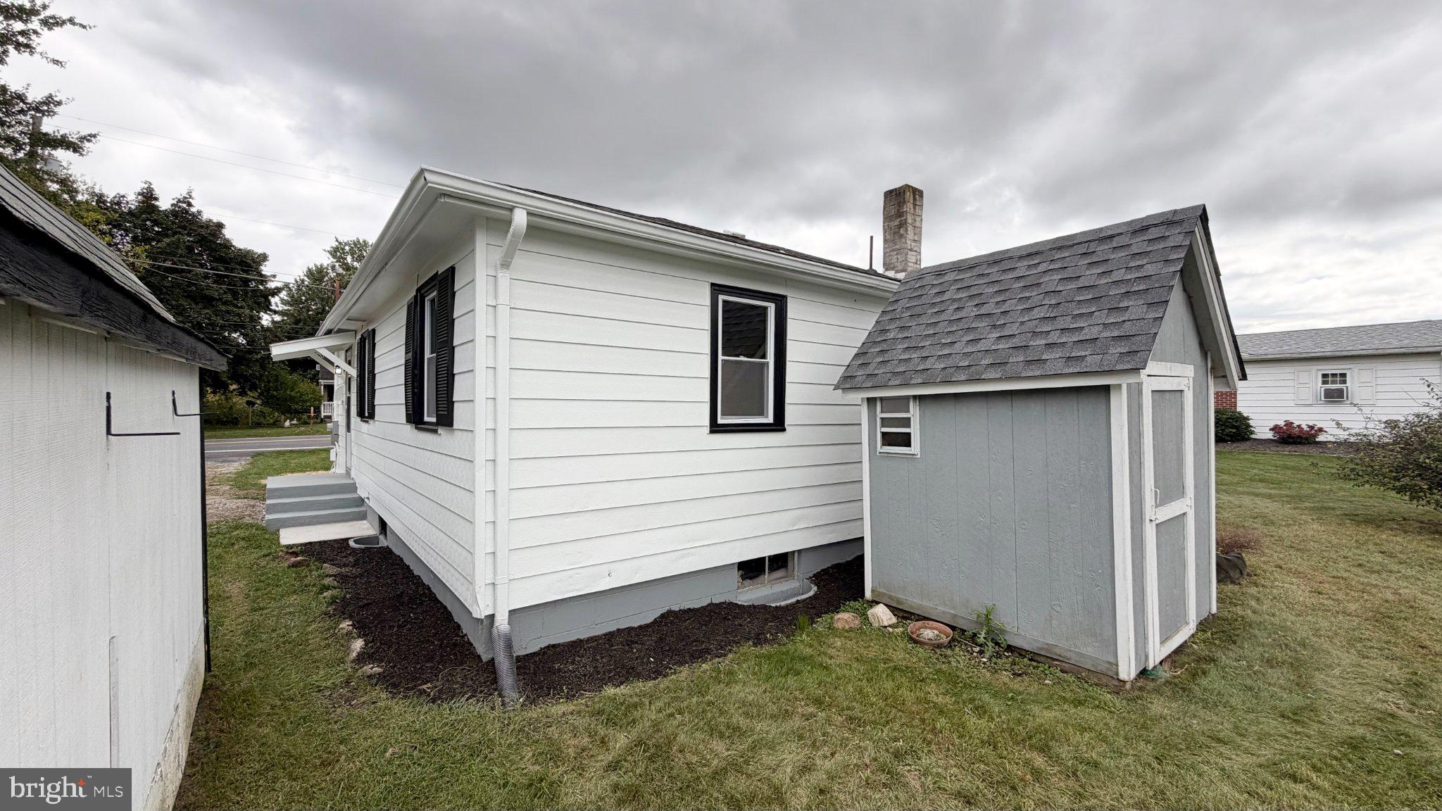 813 ANTHONY HIGHWAY