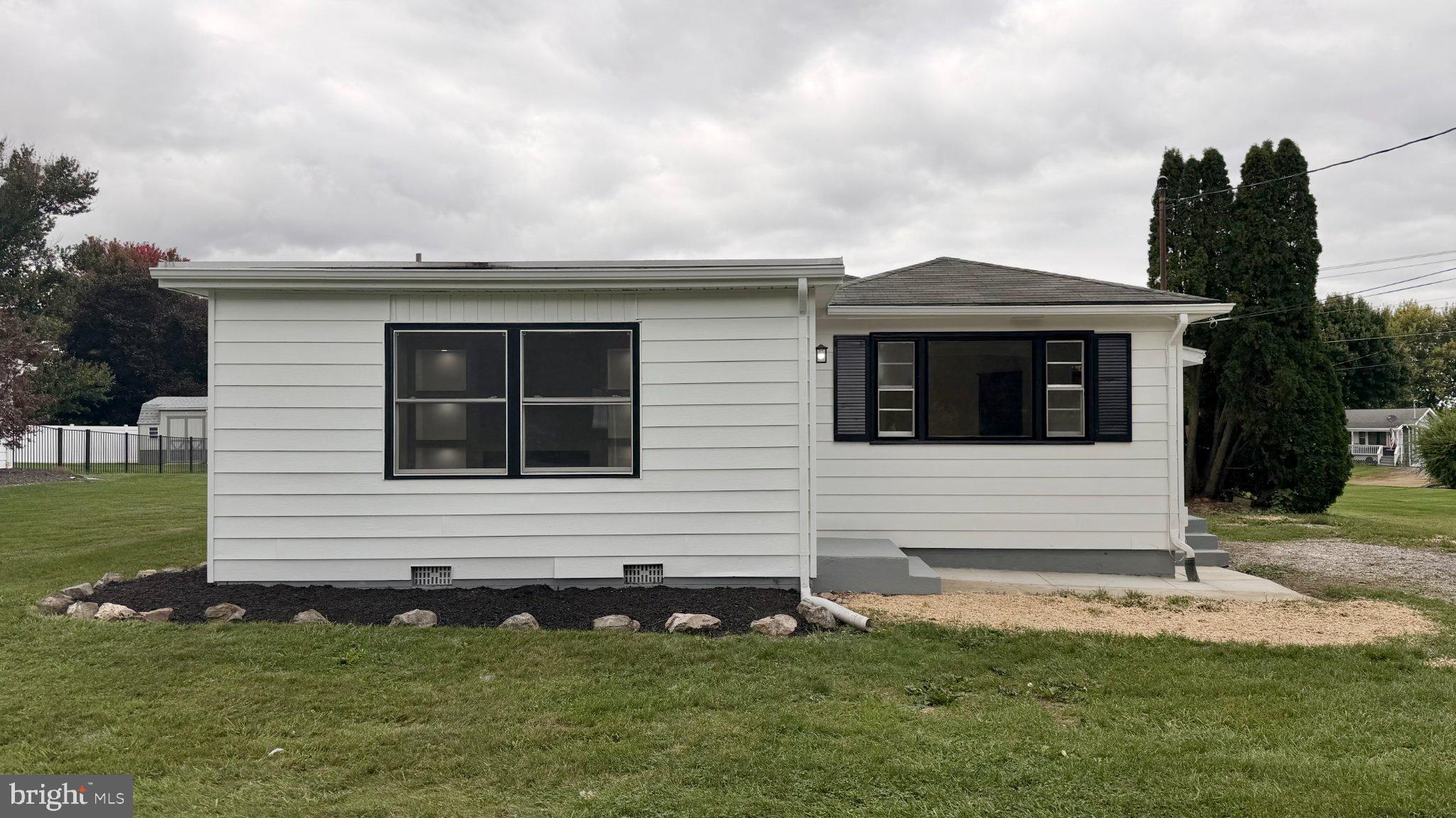 813 ANTHONY HIGHWAY