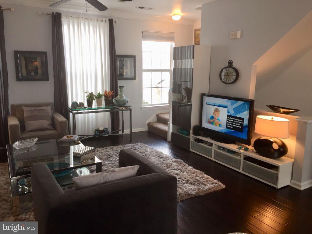 PARKSIDE AT ASHBURN - Residential