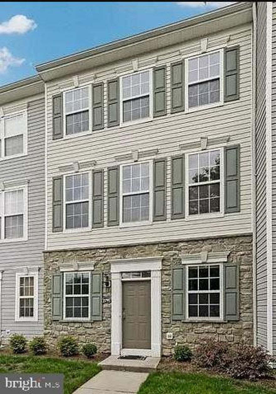 RECEIVED MULTIPLE  OFFERS. REVIEWING ALL OFFERS TODAY EVENING 10/26. DO NOT LOOK AT DAYS ON MARKET. BUYERS HAD COLD FEET. THAT IS THE REASON IT SHOWS HIGH DAYS ON MARKET. AMAZING BACK ON MARKET. Bright Townhome Style Condo in Sought after Parkside at Ashburn, a Gated Community. 3 Levels, 2 Bedrooms, 2 Full Baths and 2 Car Garages. Office/ Den/ Rec Room on Lower level. Main Level Offers plenty of Light from the many, nice windows. Gourmet Eat-in Kitchen with high end Cabinetry,  Granites and Stainless Steel Appliances. Upgraded Backsplash and Kitchen Island. Balcony off of Kitchen. Two Huge Bedrooms on upper level. Primary Master Suite offers Large Walk In Closet and Primary Full Bathroom. Secondary Spacious Bedroom with Hallway Full Bathroom. Plus Upper Level Laundry with Full Size Washer and Dryer. Great commuter location. So Close to New Future Silver Line Metro, Toll Road, Route 28, Restaurants, Shopping, Stores and More. Amenities Include Club House, Pool, Fitness Center, Basketball Courts, Tot Lots and Picnic Areas. PLEASE REMOVE SHOES. HOME HAS BEEN PROFESSIONALLY CLEANED. CARPETS HAVE BEEN DEEP/ STEAM CLEANED. Thank you!