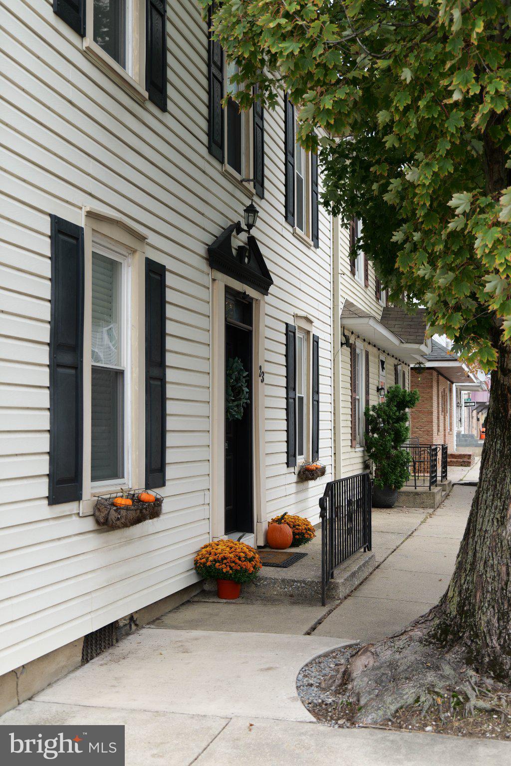 Photo of 23 W Orange Street, LITITZ, PA 17543 (MLS # PALA2096726)