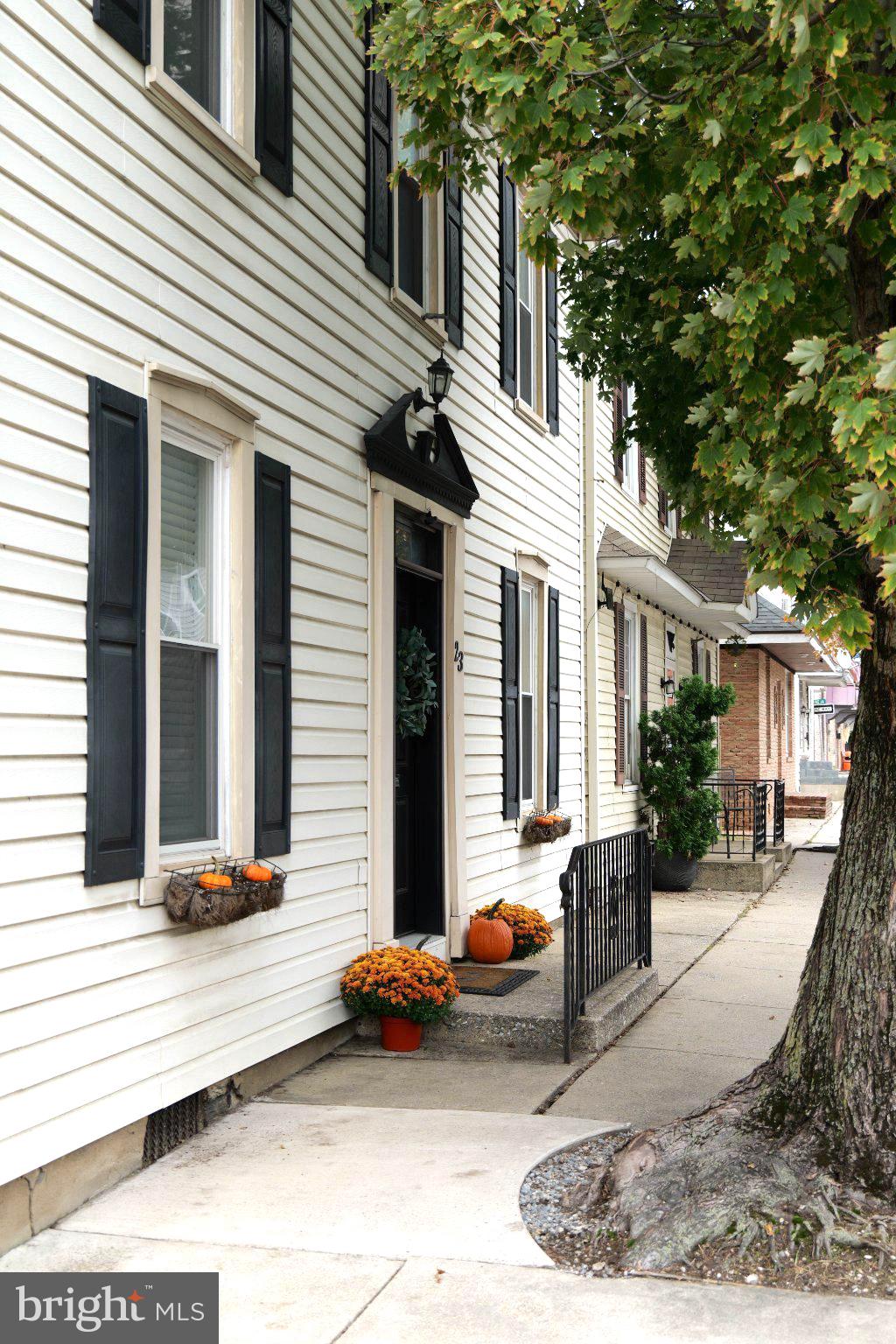 Photo of 23 W Orange Street, LITITZ, PA 17543 (MLS # PALA2096726)