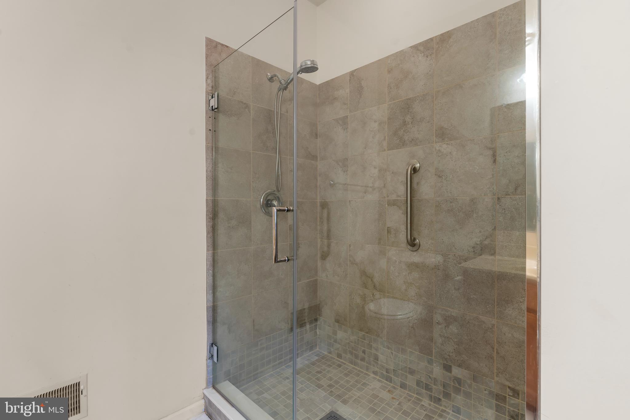 GREENWICH PARK - Residential