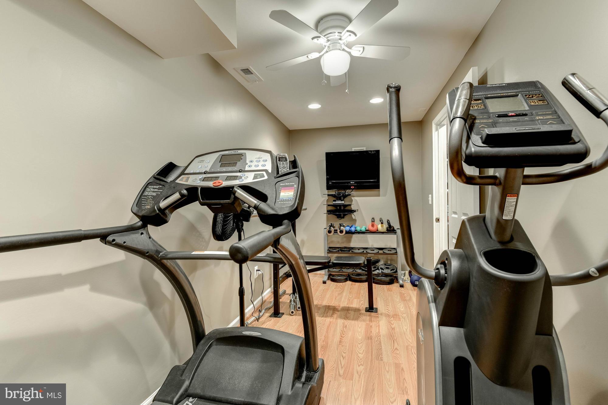 POTOMAC LAKES - Residential