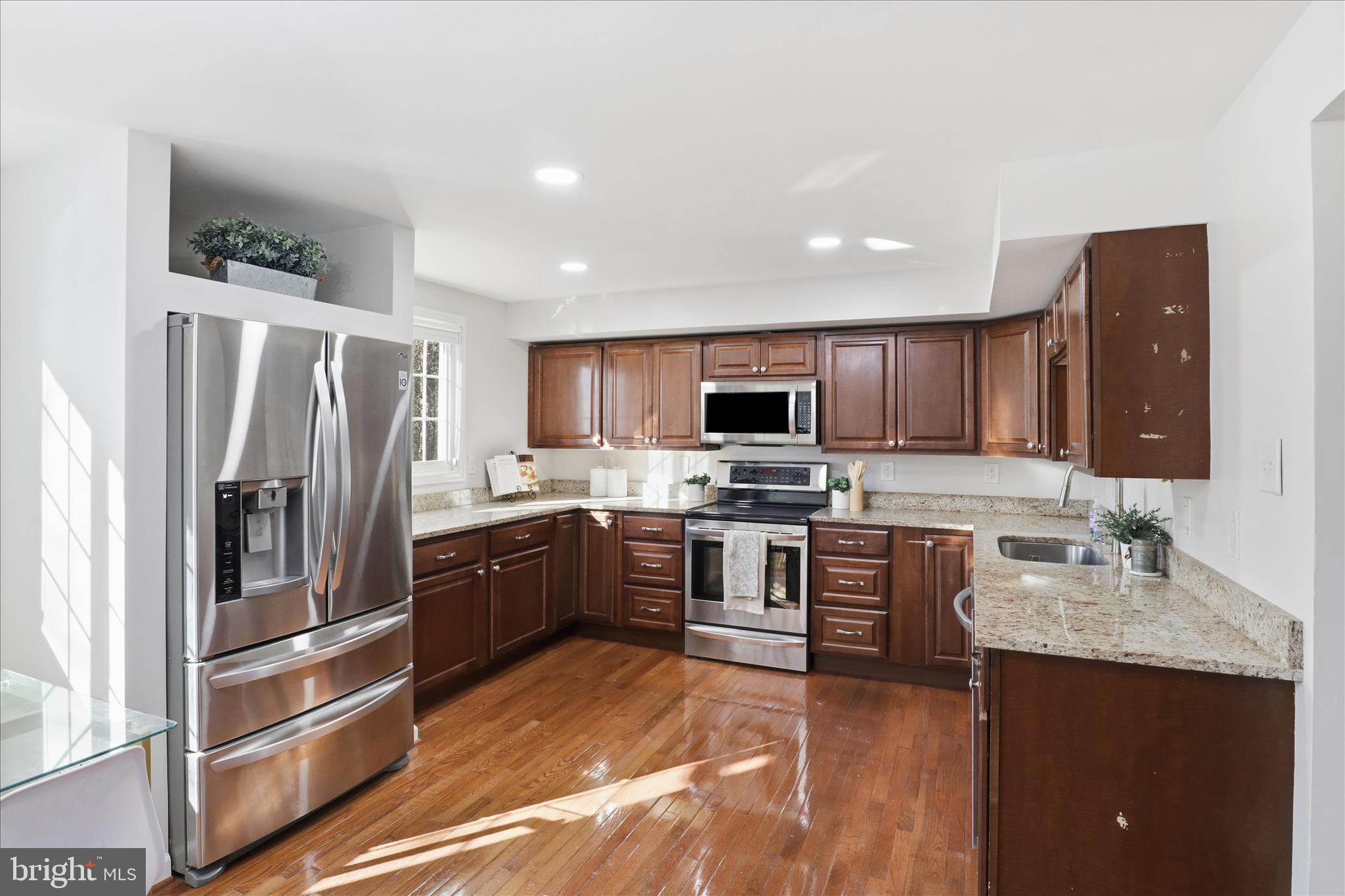 VAN DORN VILLAGE - Residential