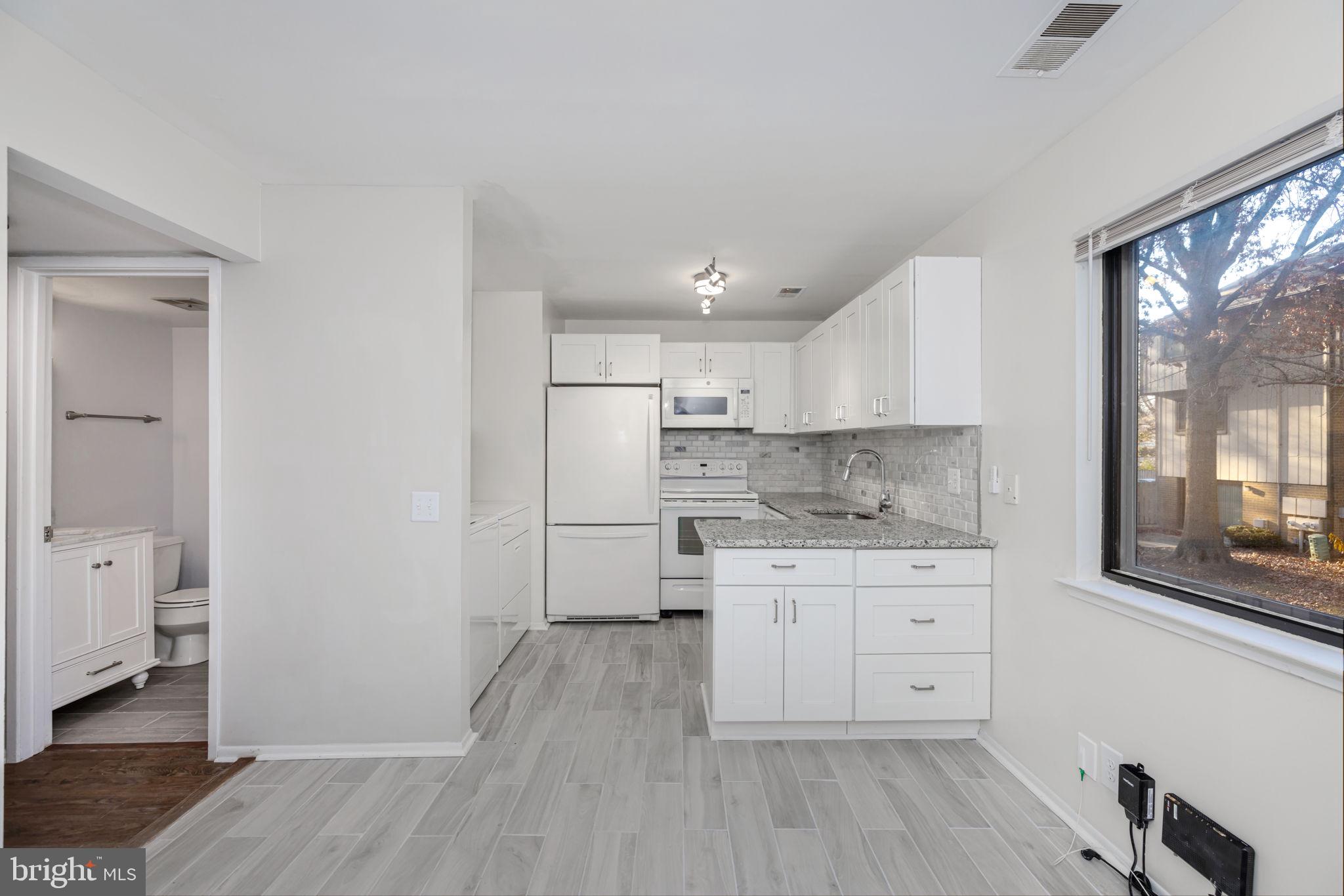 MOSBYS LANDING - Residential Lease