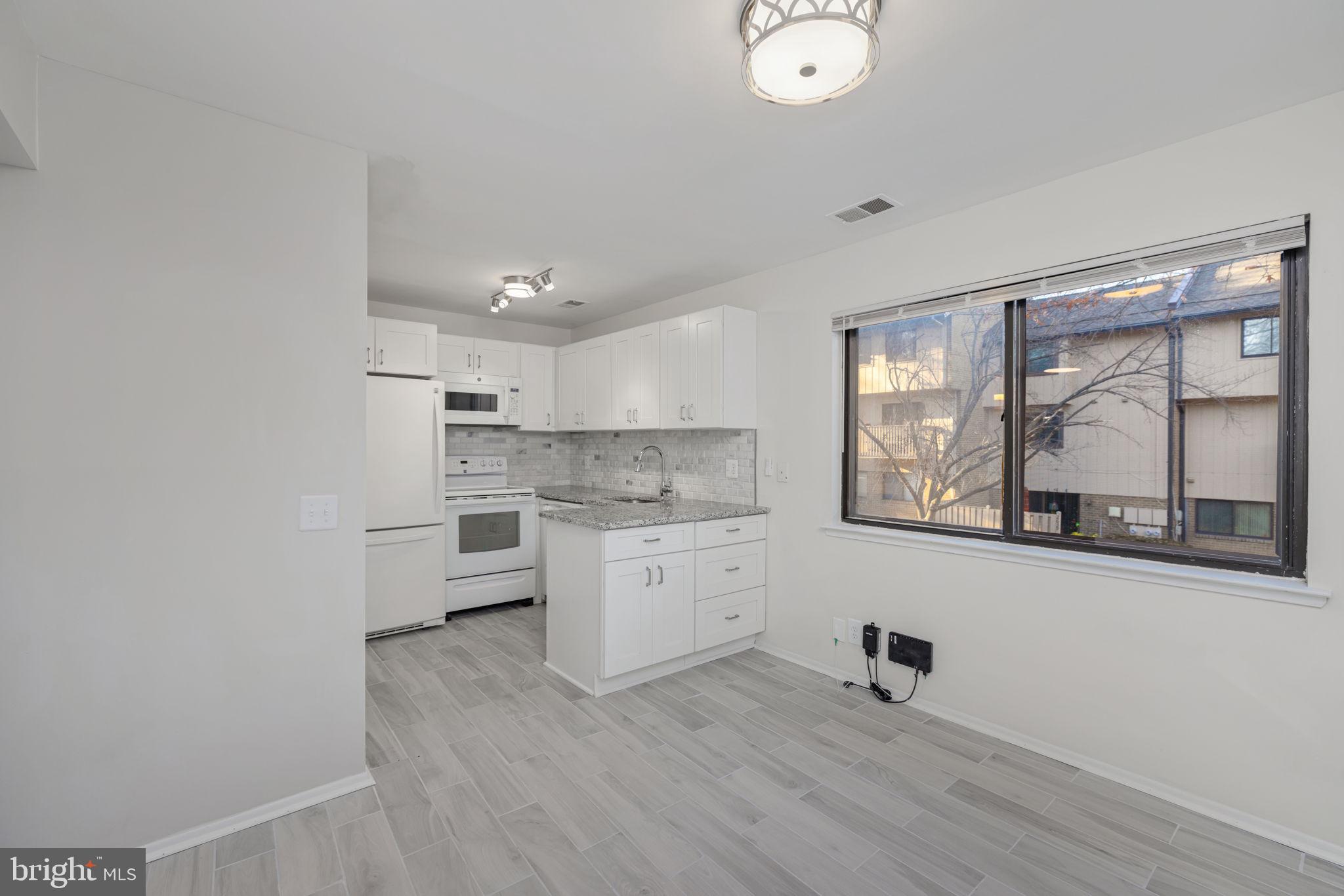 MOSBYS LANDING - Residential Lease