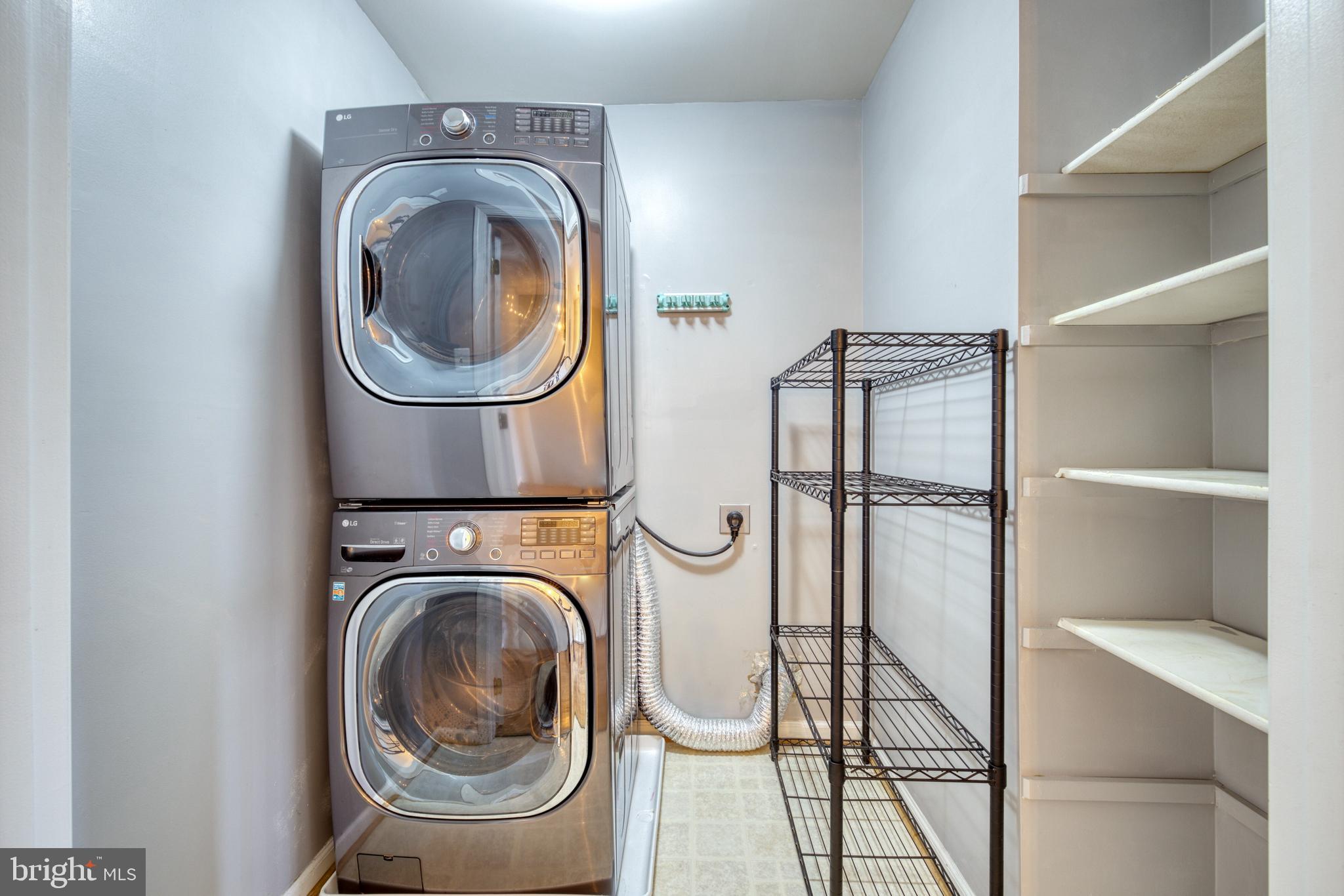 GOVERNORS GROVE - Residential Lease