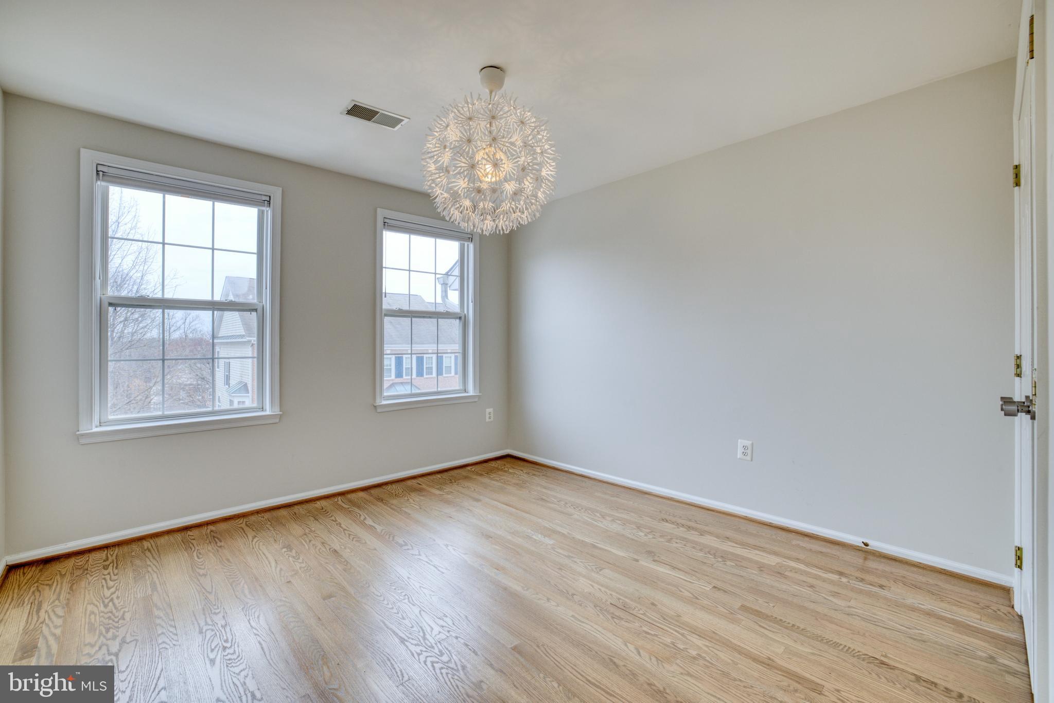 GOVERNORS GROVE - Residential Lease