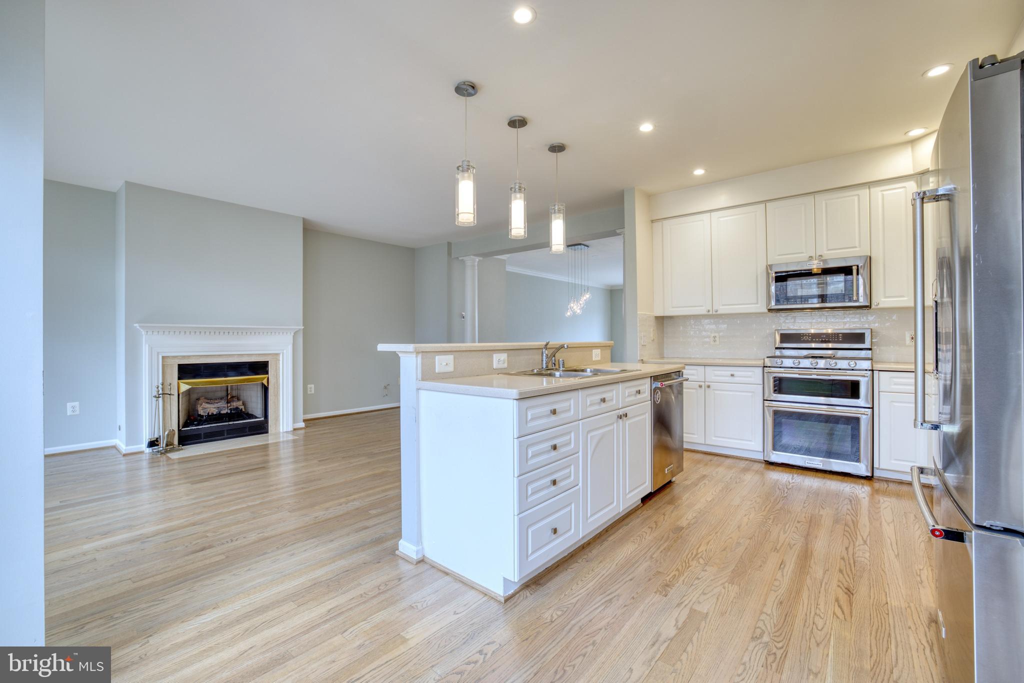 GOVERNORS GROVE - Residential Lease