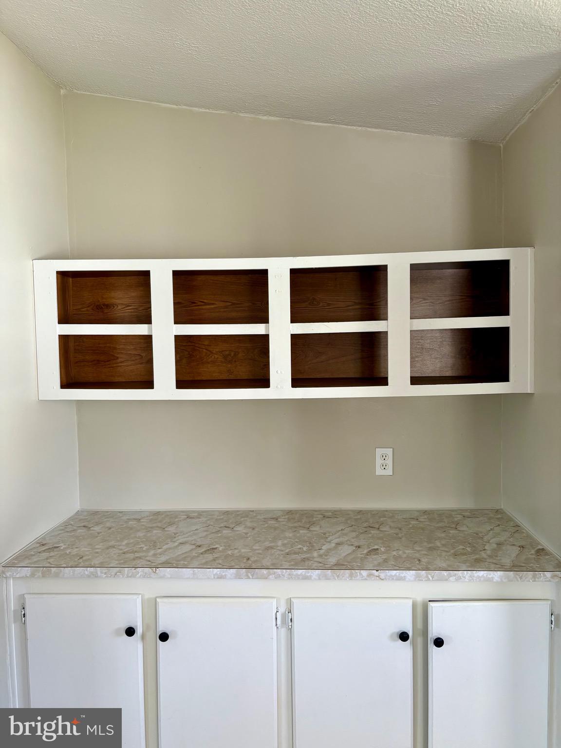 HIGHLAND MANOR - Residential