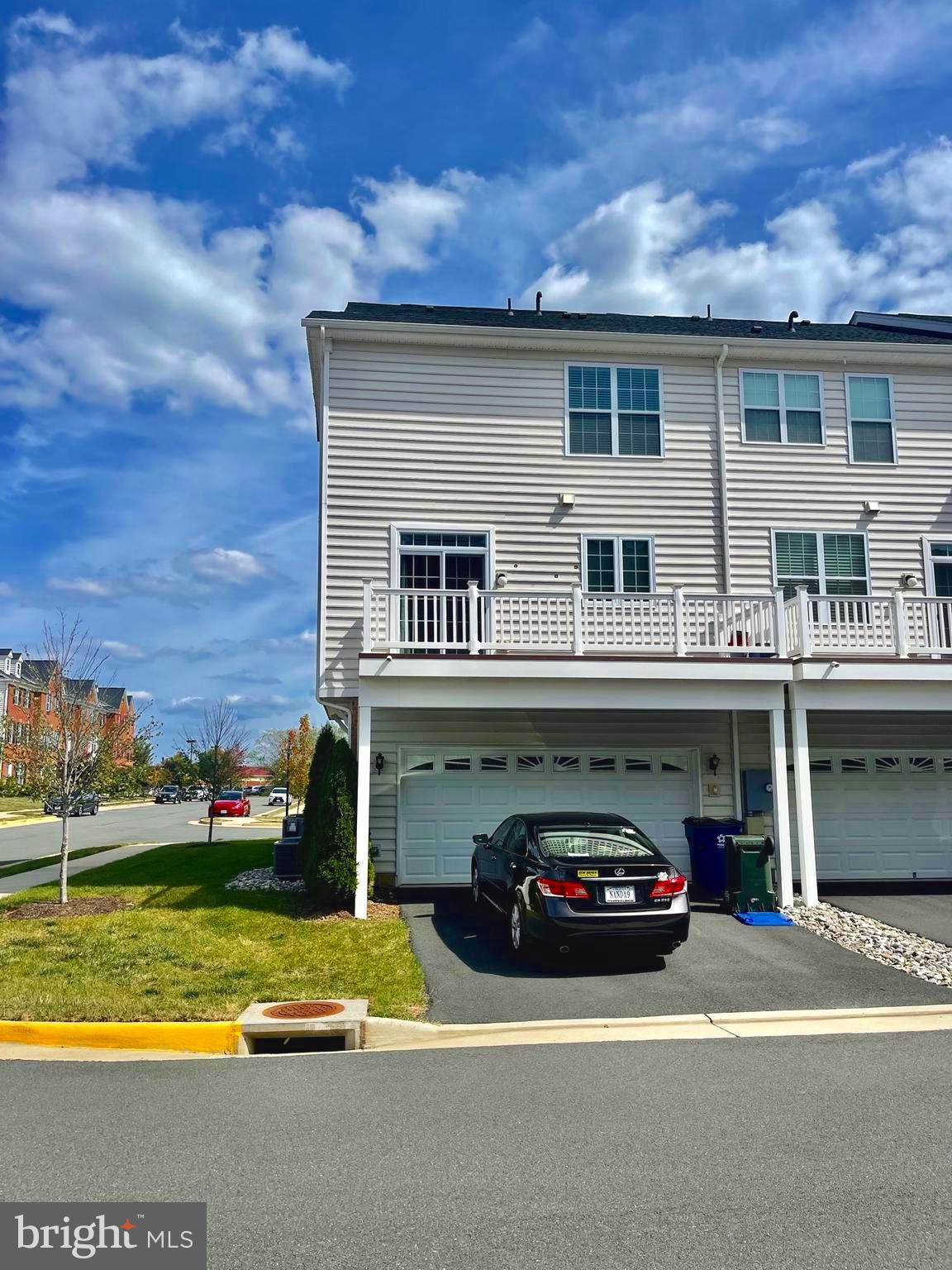 LOUDOUN VALLEY ESTATES 2 - Residential Lease