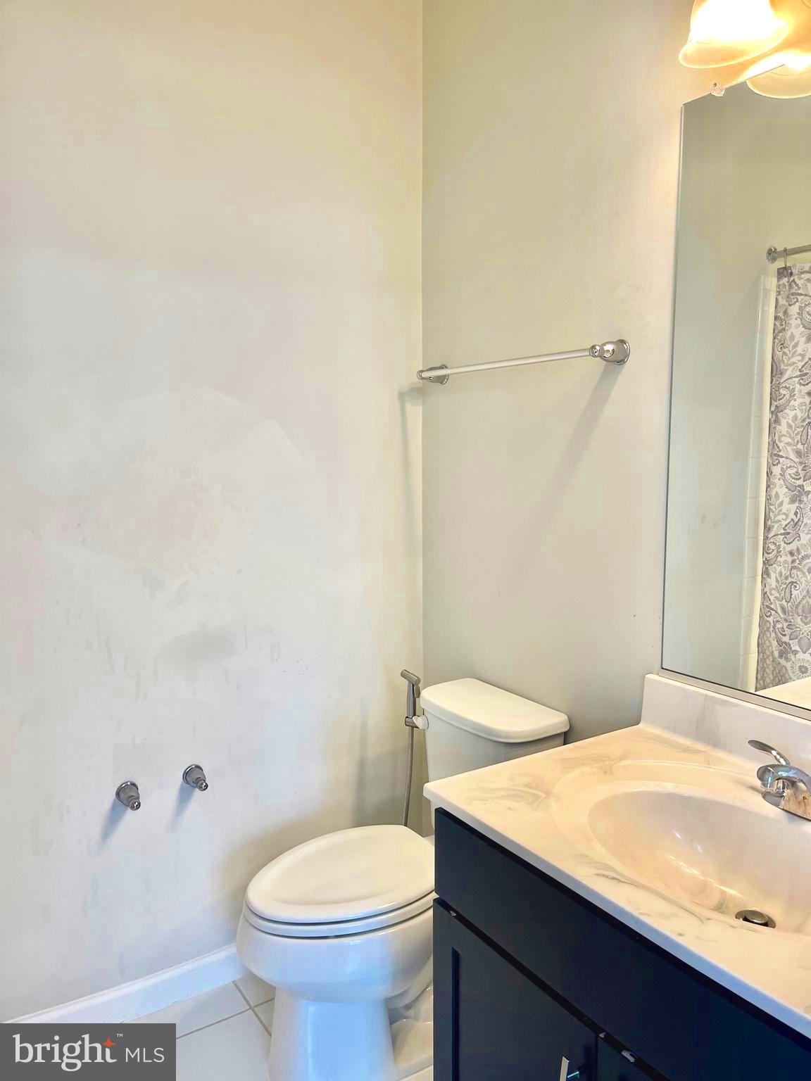 LOUDOUN VALLEY ESTATES 2 - Residential Lease