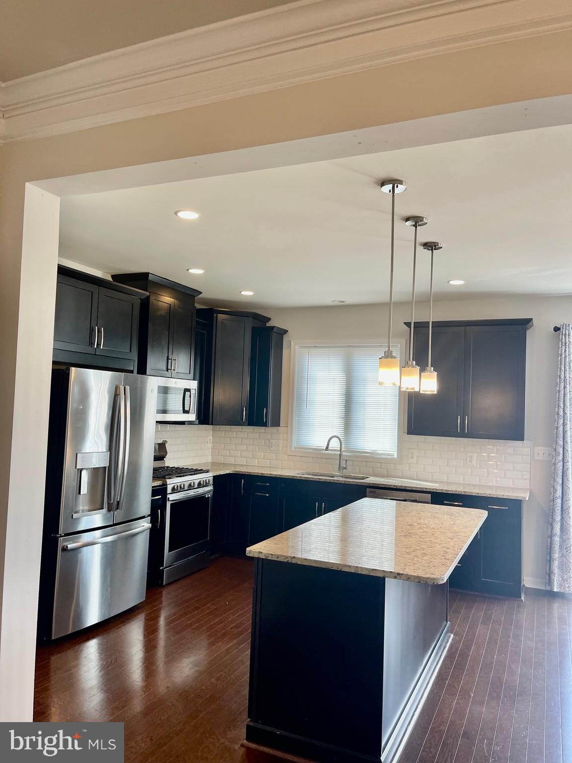 LOUDOUN VALLEY ESTATES 2 - Residential Lease