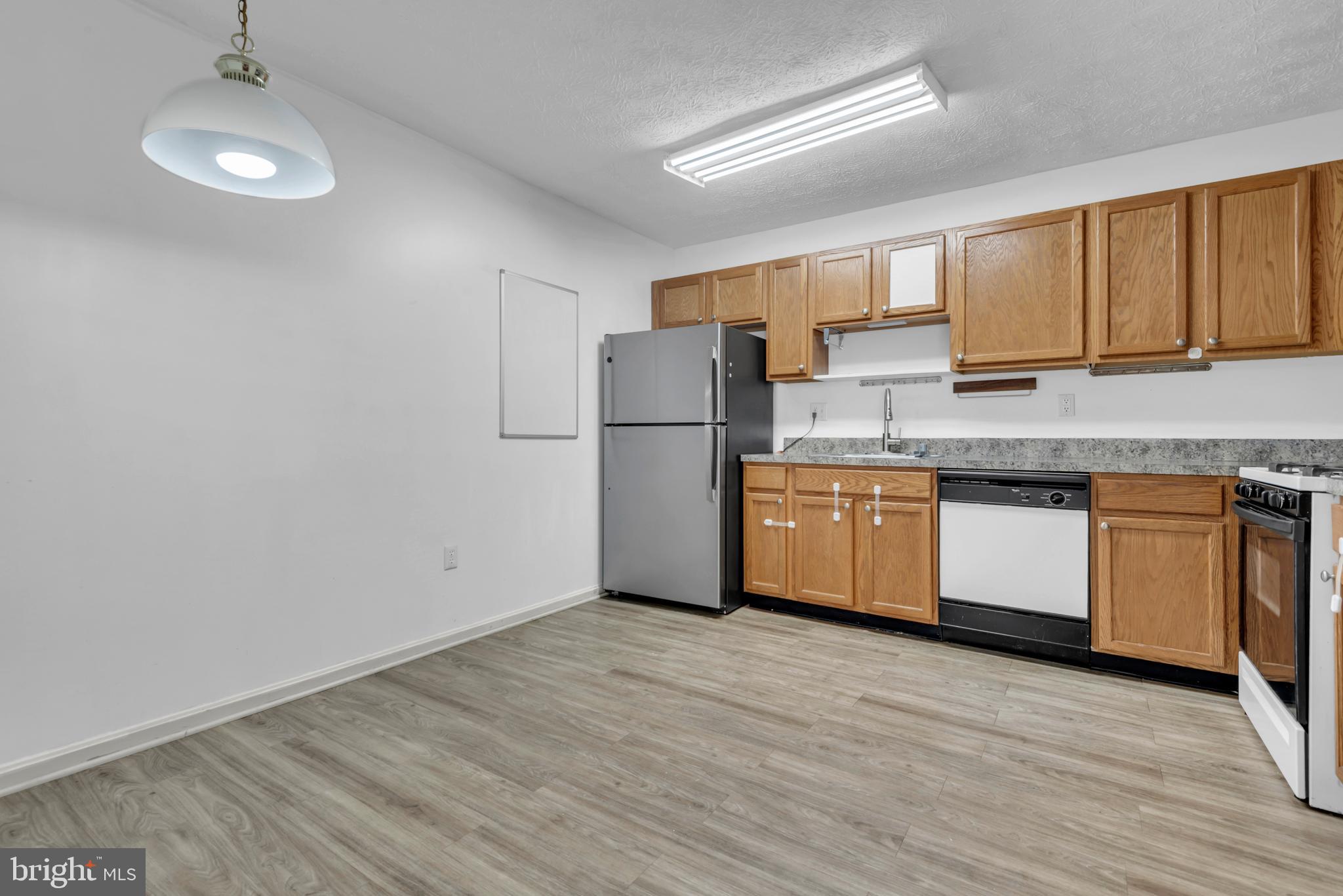 ANNAPOLIS OVERLOOK - Residential