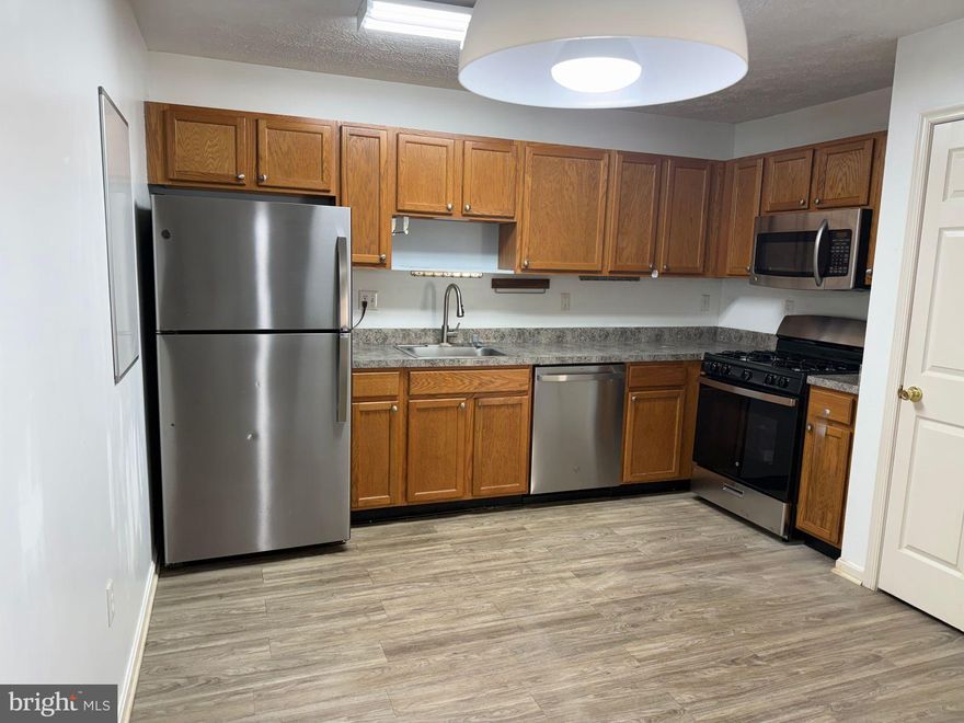 Beautifully maintained 3-level townhome in the desirable Annapolis Overlook community in Annapolis! This spacious home offers approximately 1,680 sq ft with 3 bedrooms, 2.5 baths, and a functional layout designed for comfortable living. The main level features a bright living area, separate dining space, and an updated kitchen with ample cabinet storage and room for entertaining.

Upstairs you’ll find generously sized bedrooms including a primary suite with private bath and great closet space. 

Enjoy low-maintenance living in a well-established community conveniently located near downtown Annapolis, the Naval Academy, shopping, restaurants, and major commuter routes. The 21403 area is known for its coastal lifestyle, outdoor recreation, and close proximity to the Chesapeake Bay.  ￼

Perfect for first-time buyers, investors, or anyone looking for easy living in a prime Annapolis location!